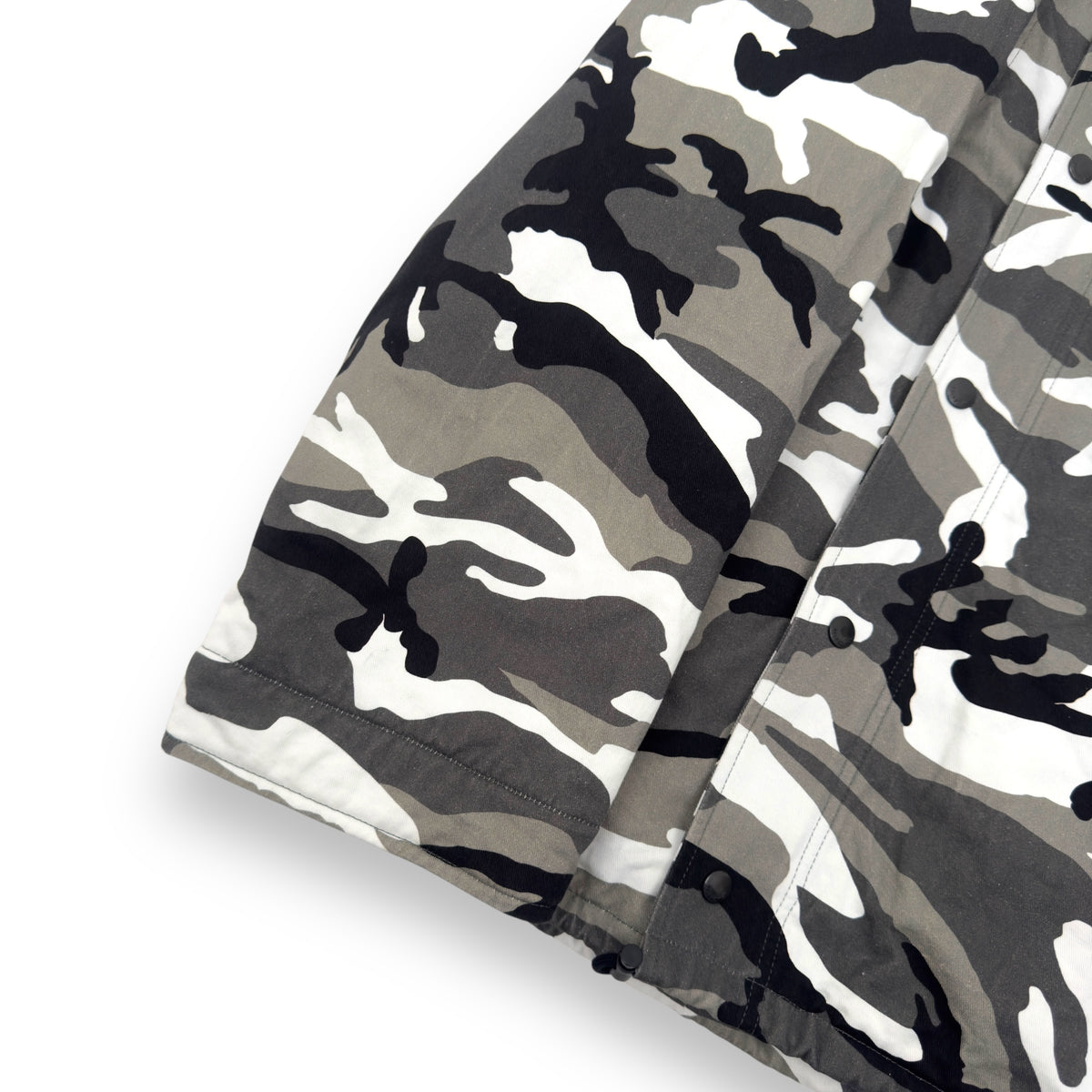 BALENCIAGA OVERSIZED OFF THE SHOULDER SNOW CAMO JACKET WHITE / BLACK XS