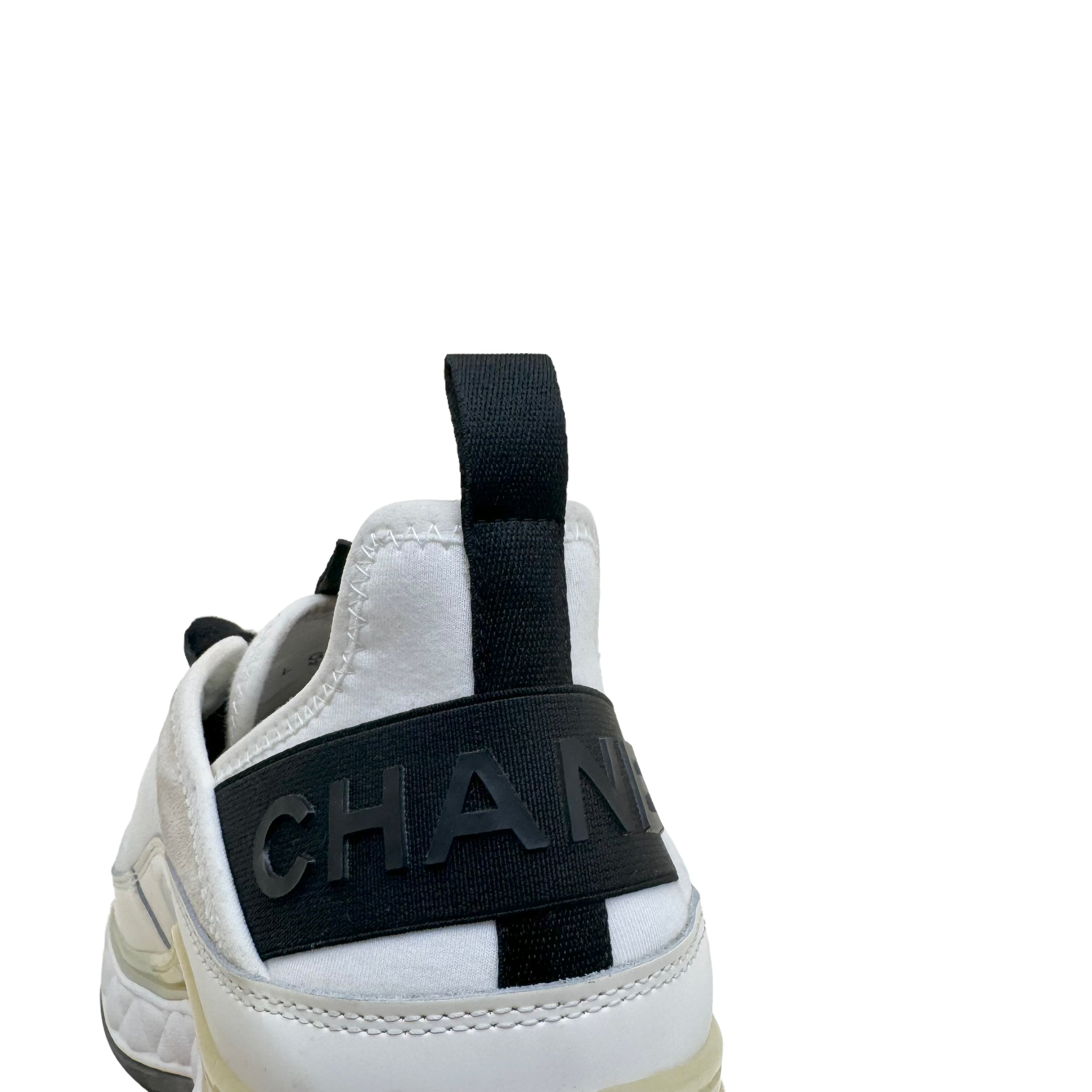 CHANEL NEOPRENE / LEATHER CC LOW TOP SNEAKER WHITE / IVORY UK9
