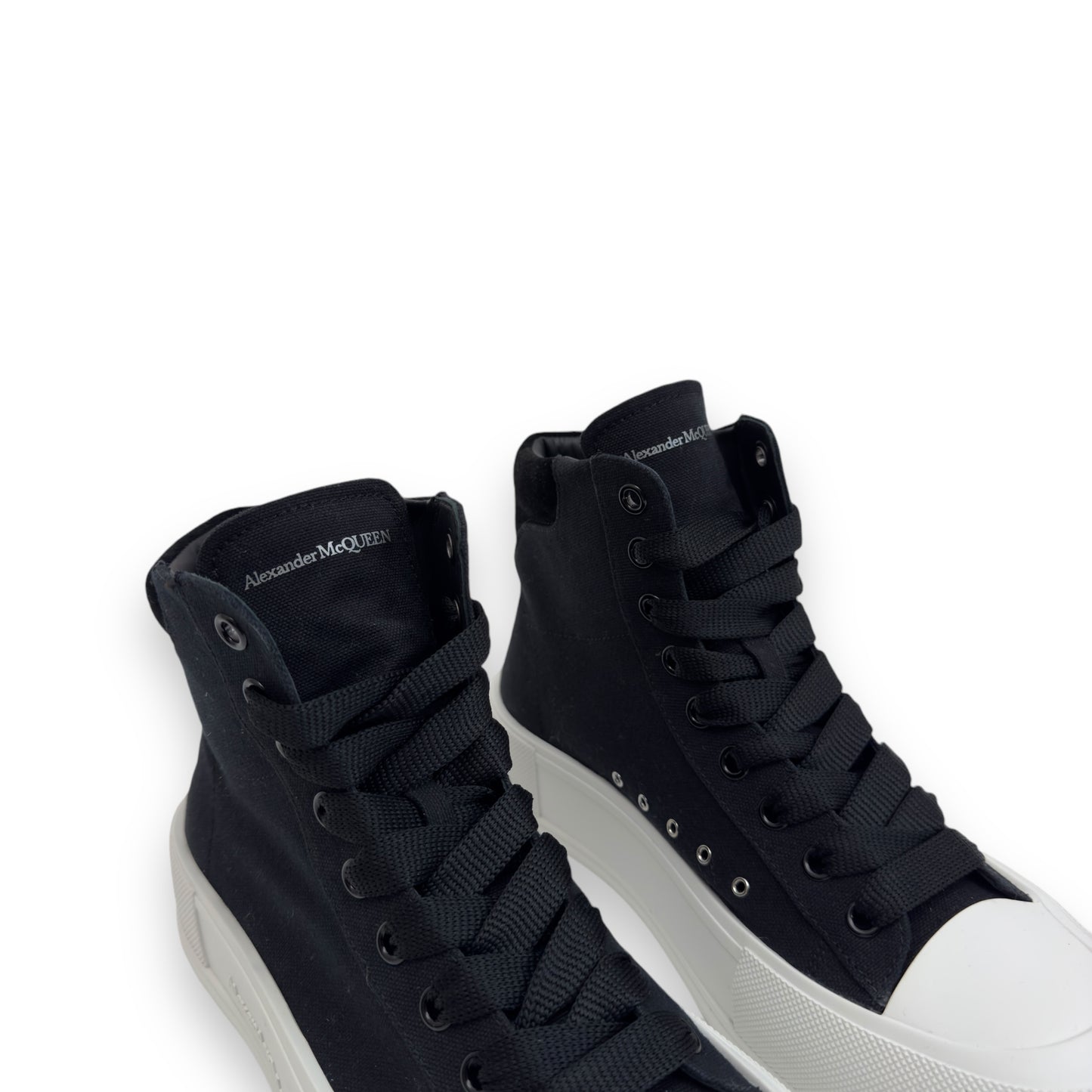 ALEXANDER MCQUEEN DECK PLIMSOLL SNEAKER BLACK / WHITE UK10