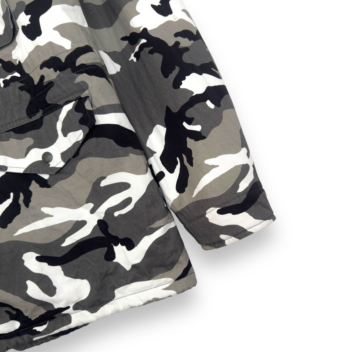 BALENCIAGA OVERSIZED OFF THE SHOULDER SNOW CAMO JACKET WHITE / BLACK XS