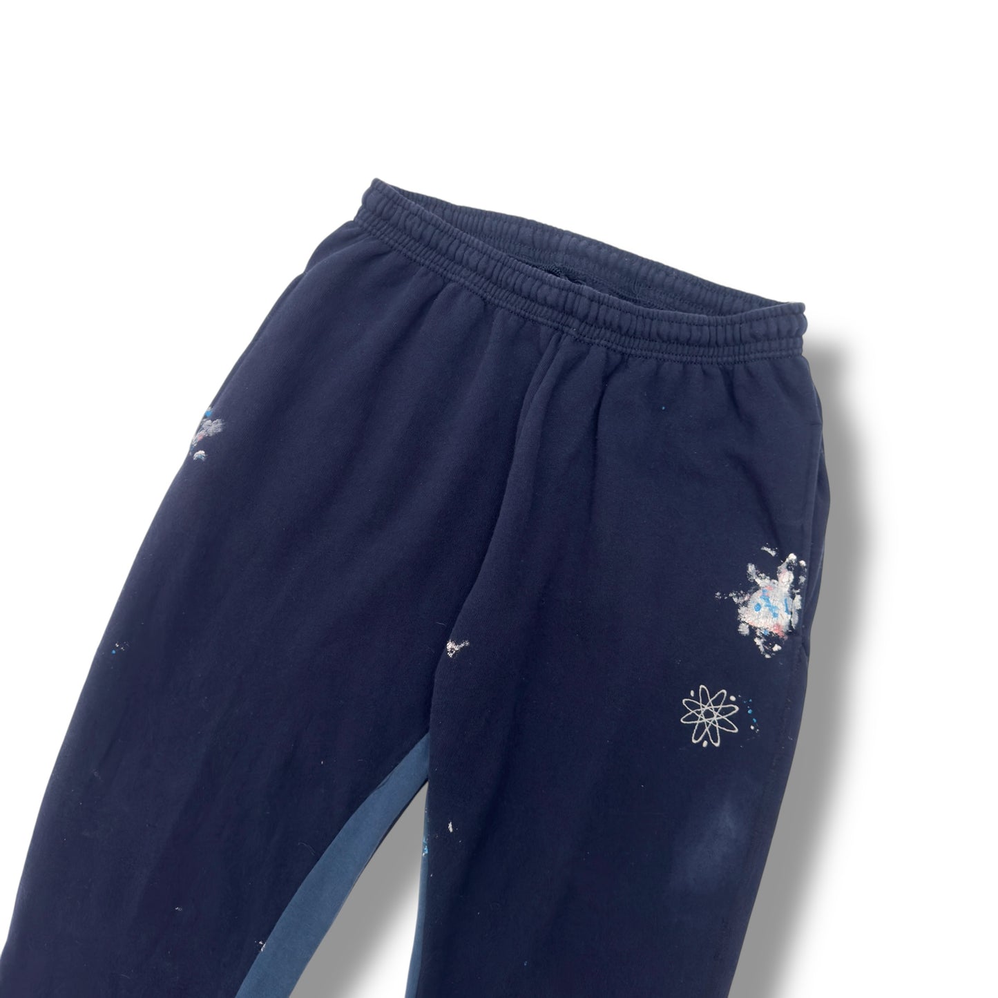 JEANIUS BAR ATELIER FLARED PAINT DISTRESSED SWEATPANTS BLUE M