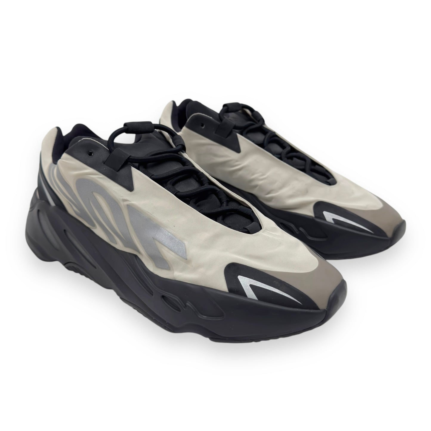 ADIDAS YEEZY BOOST 700 MNVN SNEAKER BONE UK10.5