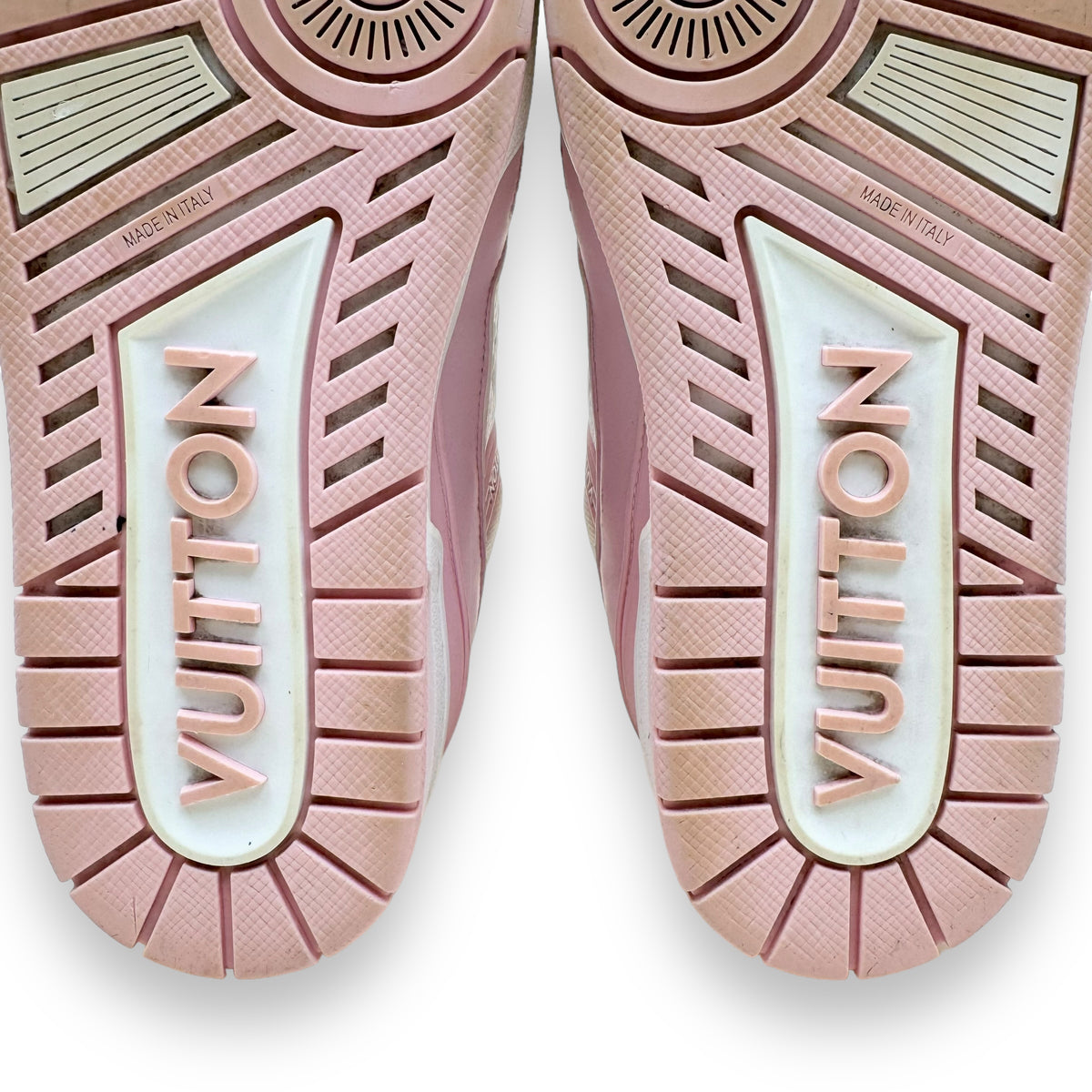 LOUIS VUITTON LEATHER LOW TOP SNEAKER PINK UK6.5