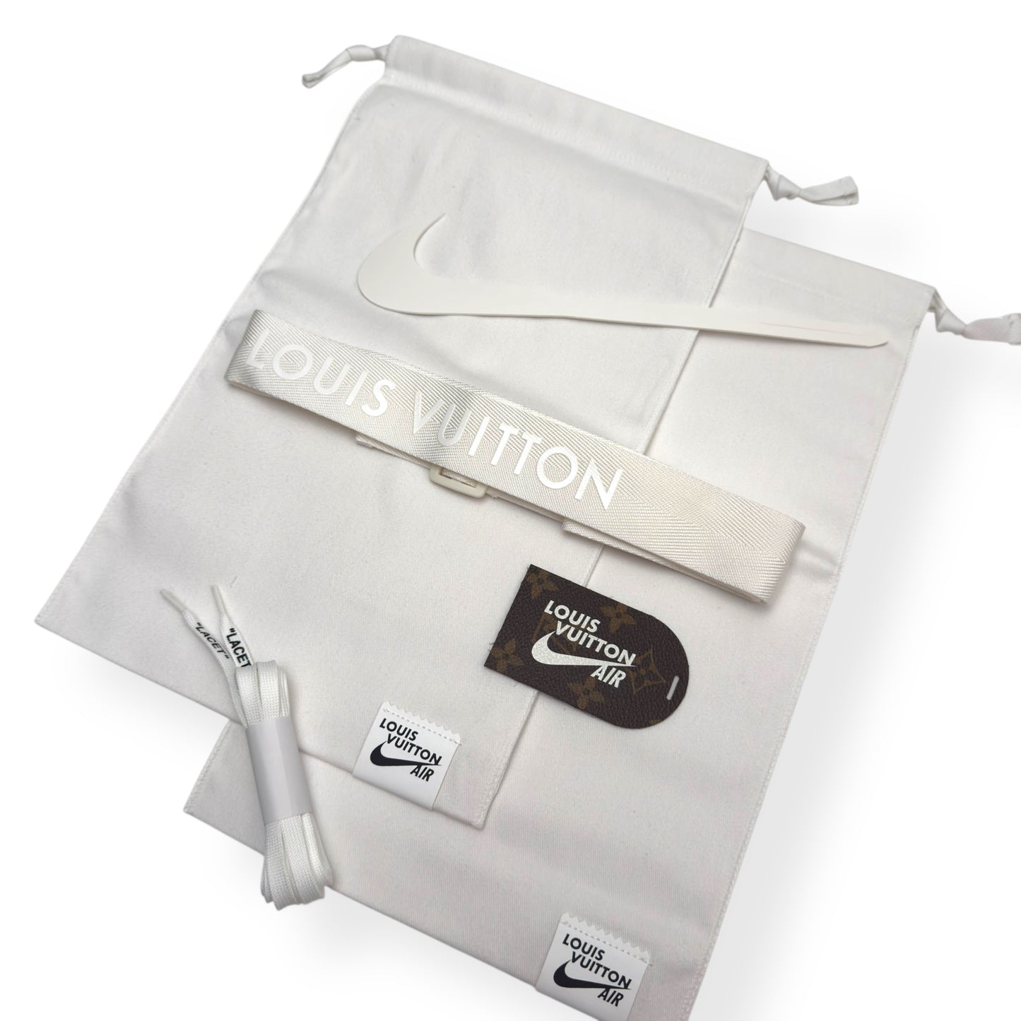 LOUIS VUITTON X NIKE AIR FORCE 1 SNEAKER WHITE UK7 / US8