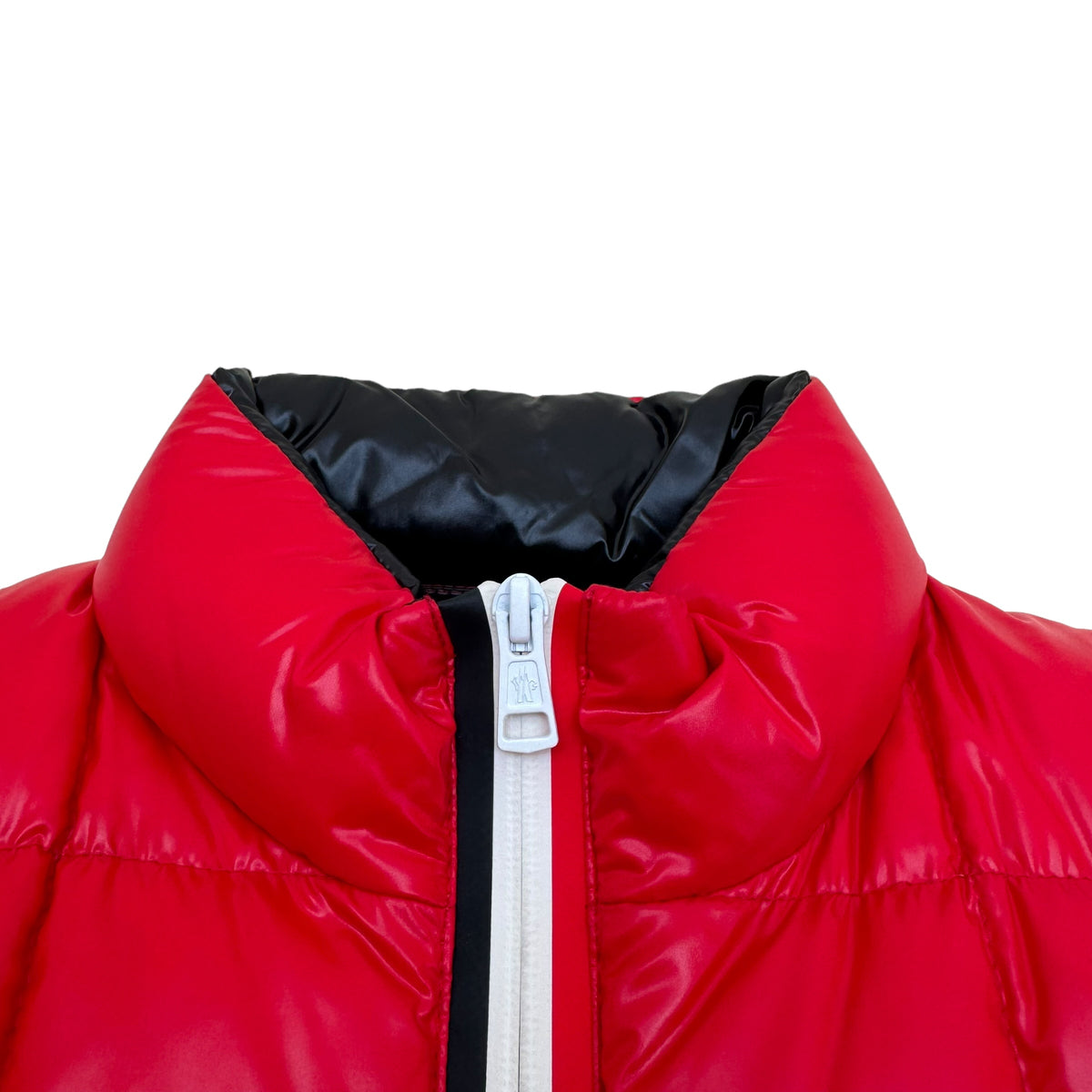 MONCLER DENAIN SQUARE-QUILTED PUFFER VEST RED / BLACK M