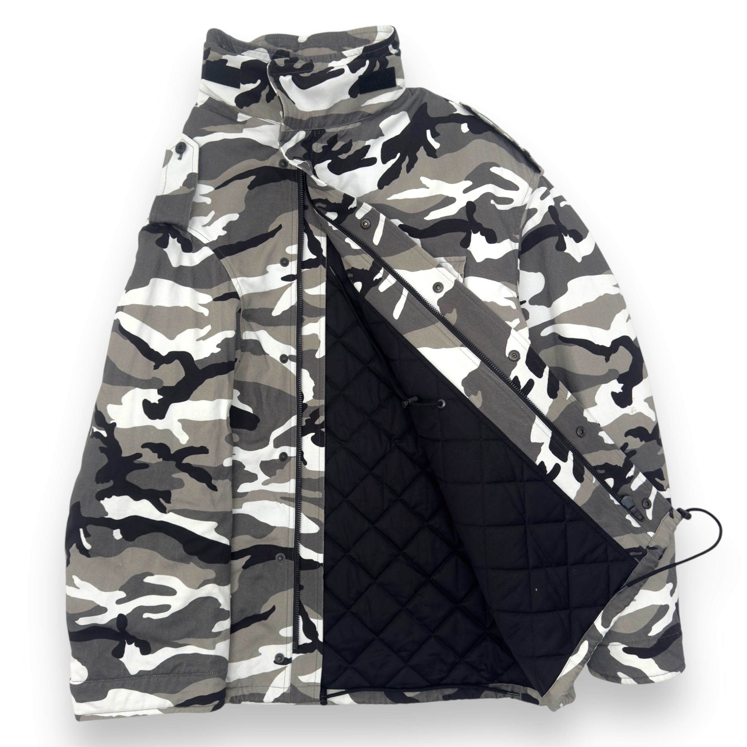BALENCIAGA OVERSIZED OFF THE SHOULDER SNOW CAMO JACKET WHITE / BLACK XS