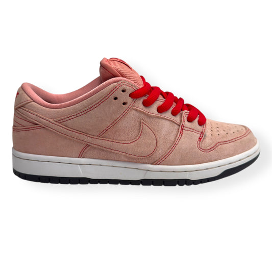 NIKE SB DUNK LOW TOP SNEAKER PINK PIG UK6