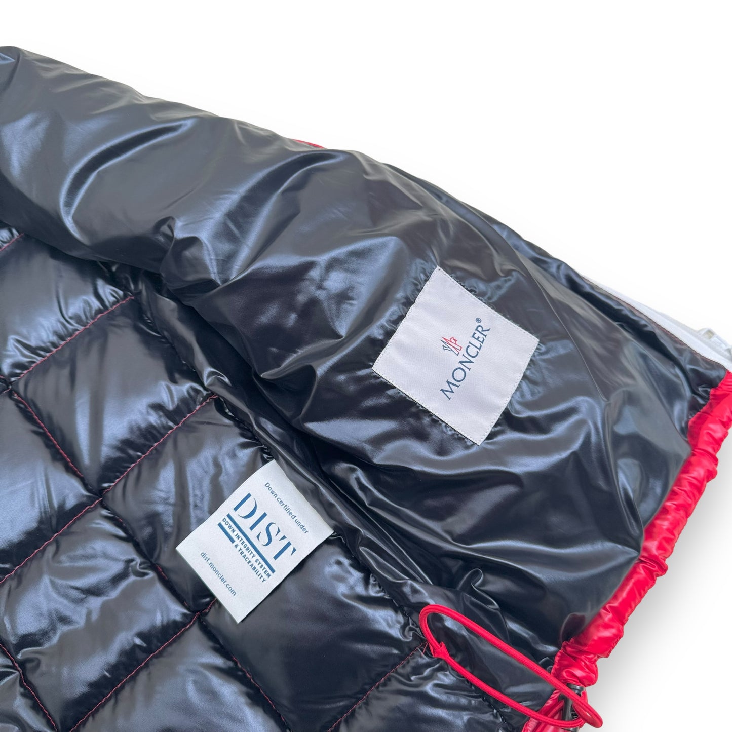 MONCLER DENAIN SQUARE-QUILTED PUFFER VEST RED / BLACK M