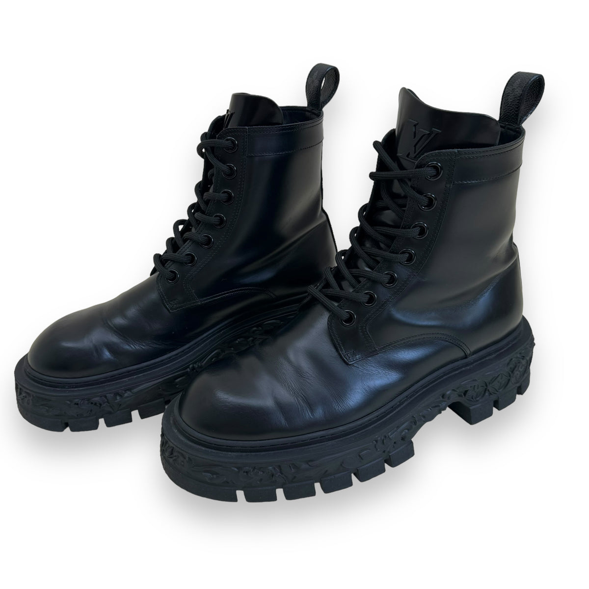 LOUIS VUITTON BARAQUE LEATHER RANGER BOOTS BLACK UK10