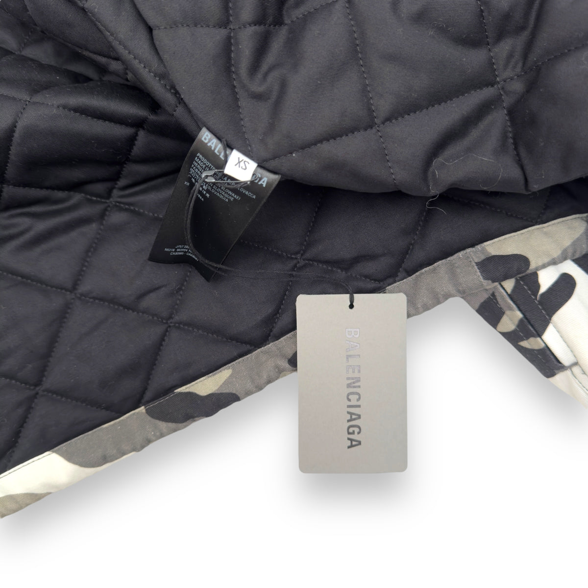 BALENCIAGA OVERSIZED OFF THE SHOULDER SNOW CAMO JACKET WHITE / BLACK XS