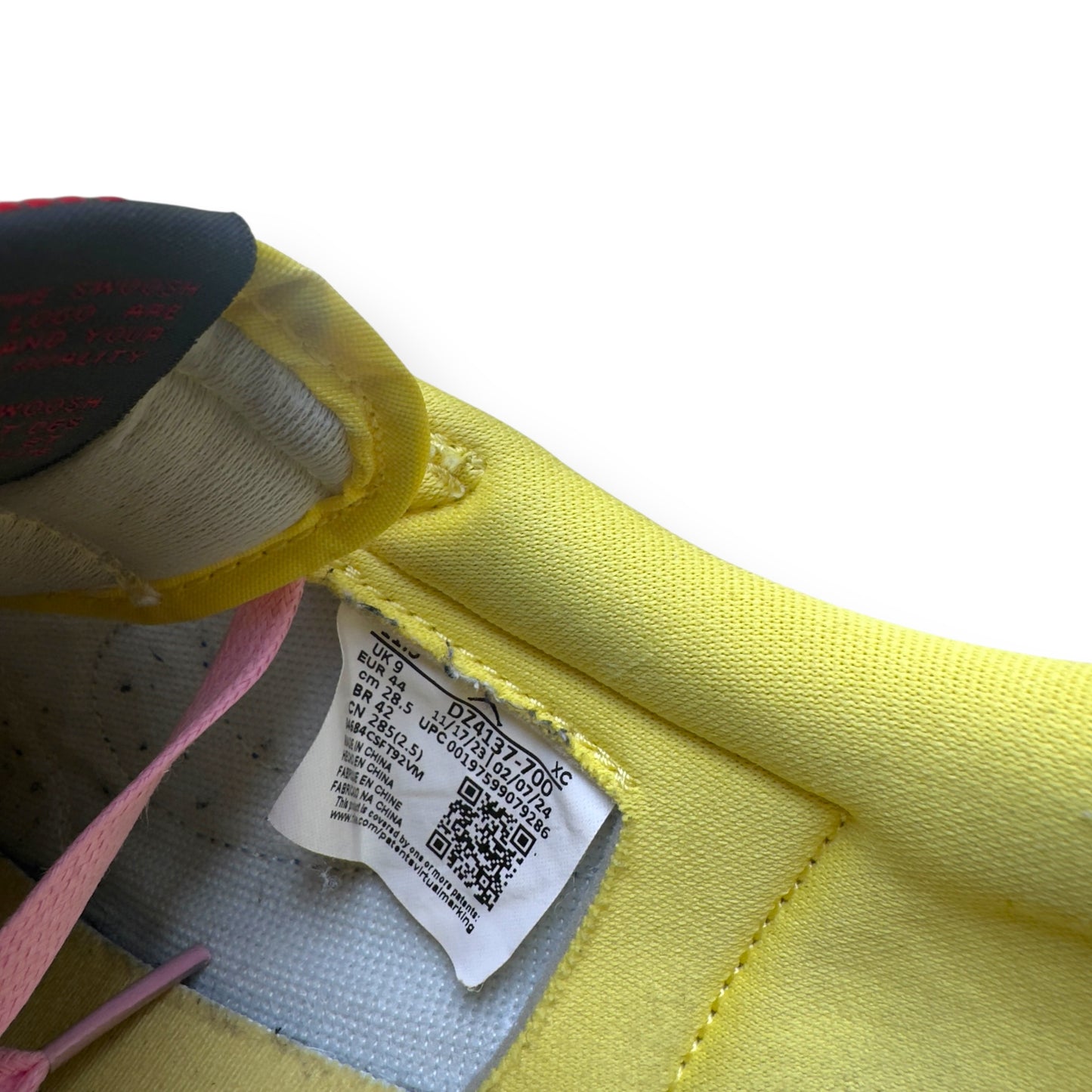 NIKE AIR JORDAN 1 X TRAVIS SCOTT LOW TOP SNEAKER CANARY UK9