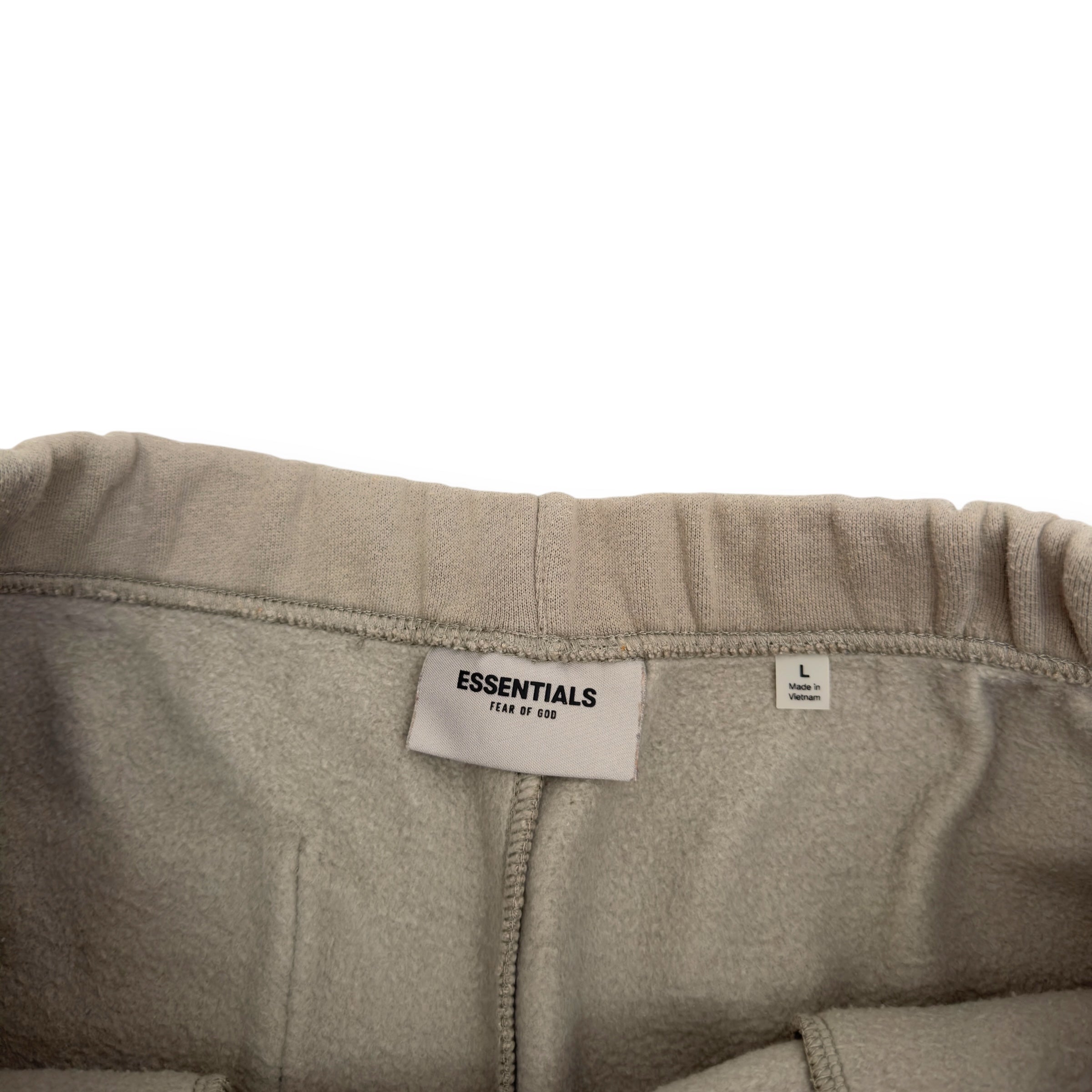 ESSENTIALS FEAR OF GOD SWEAT SHORTS GREY L