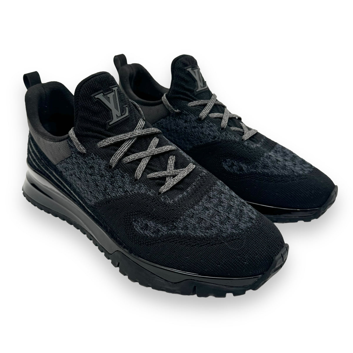 LOUIS VUITTON VNR SNEAKER BLACK UK8.5