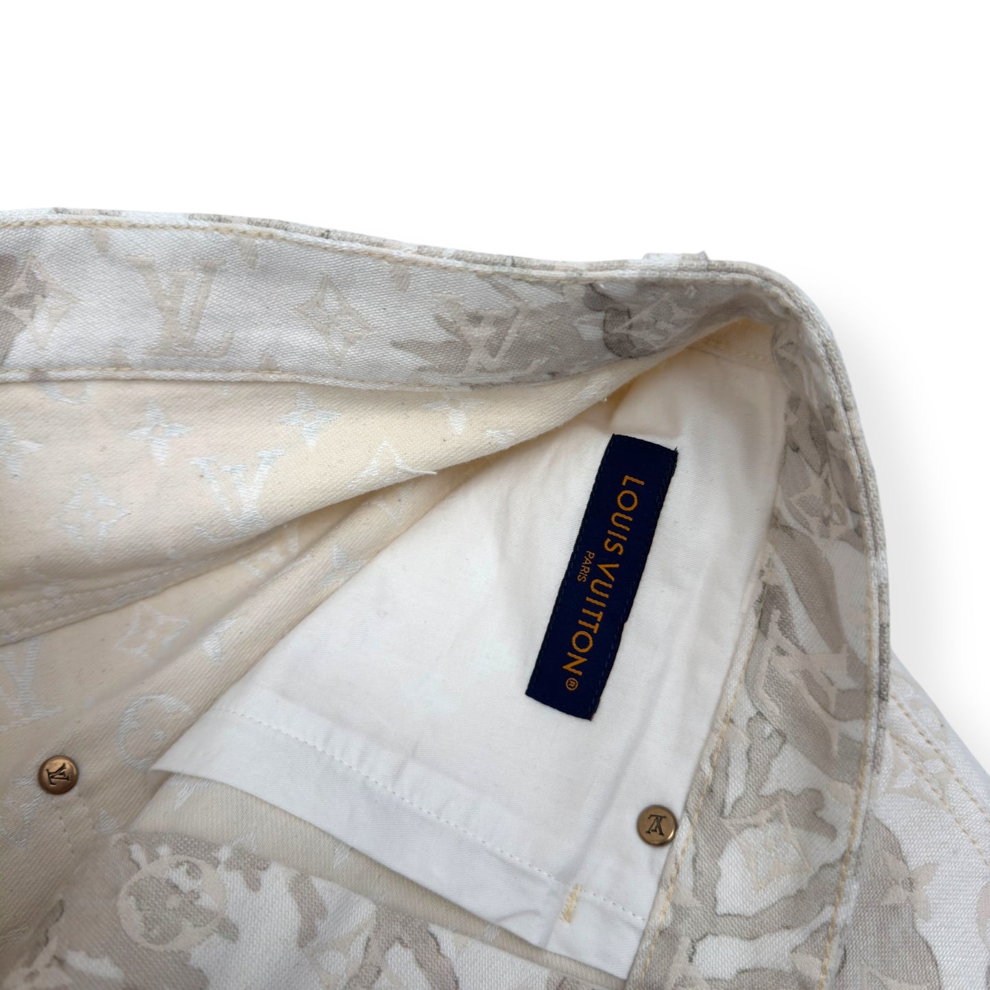 LOUIS VUITTON BERMUDA MONOGRAM CARPENTER DENIM SHORTS BEIGE W33”