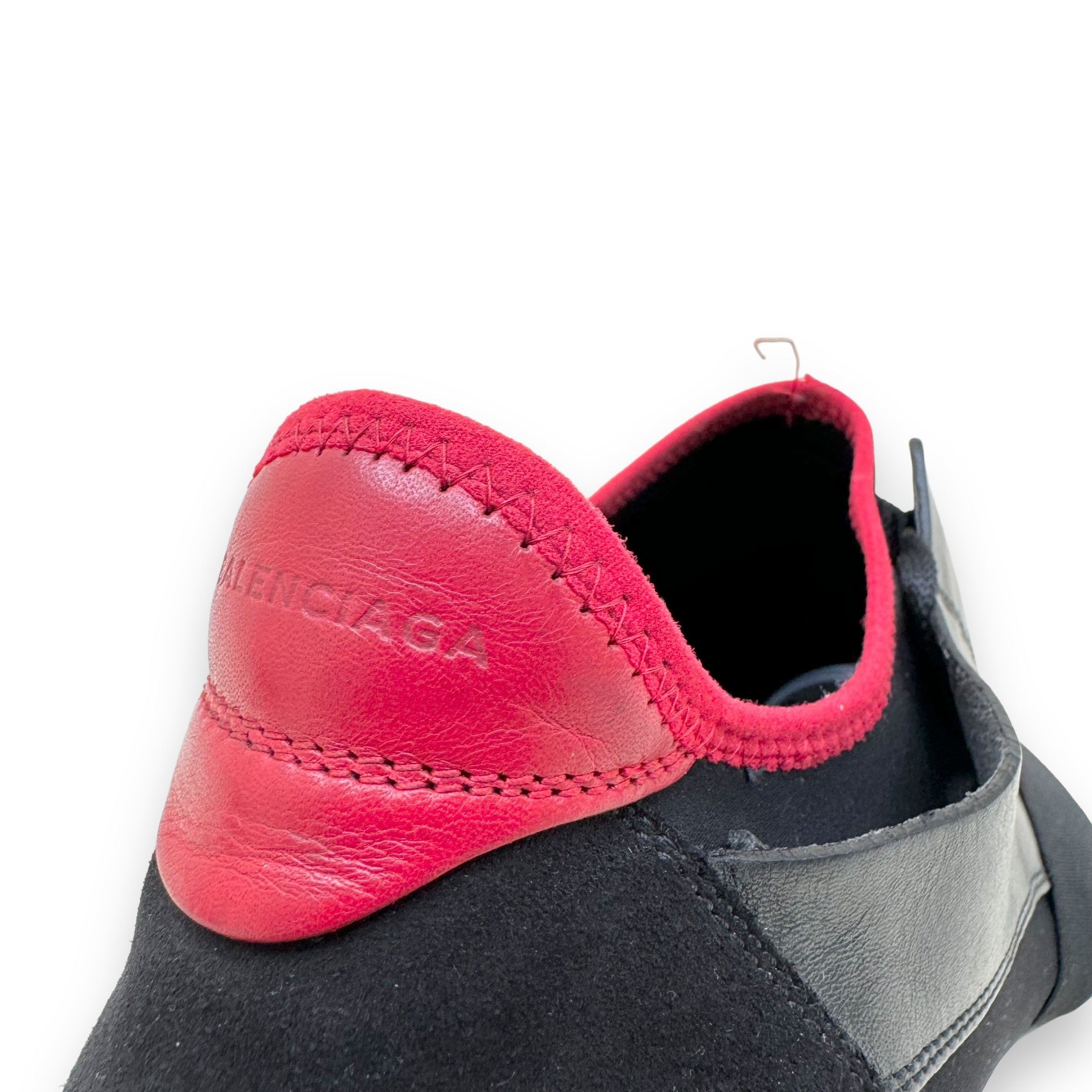 BALENCIAGA LEATHER / MESH RACE RUNNER SNEAKER BLACK / RED UK9