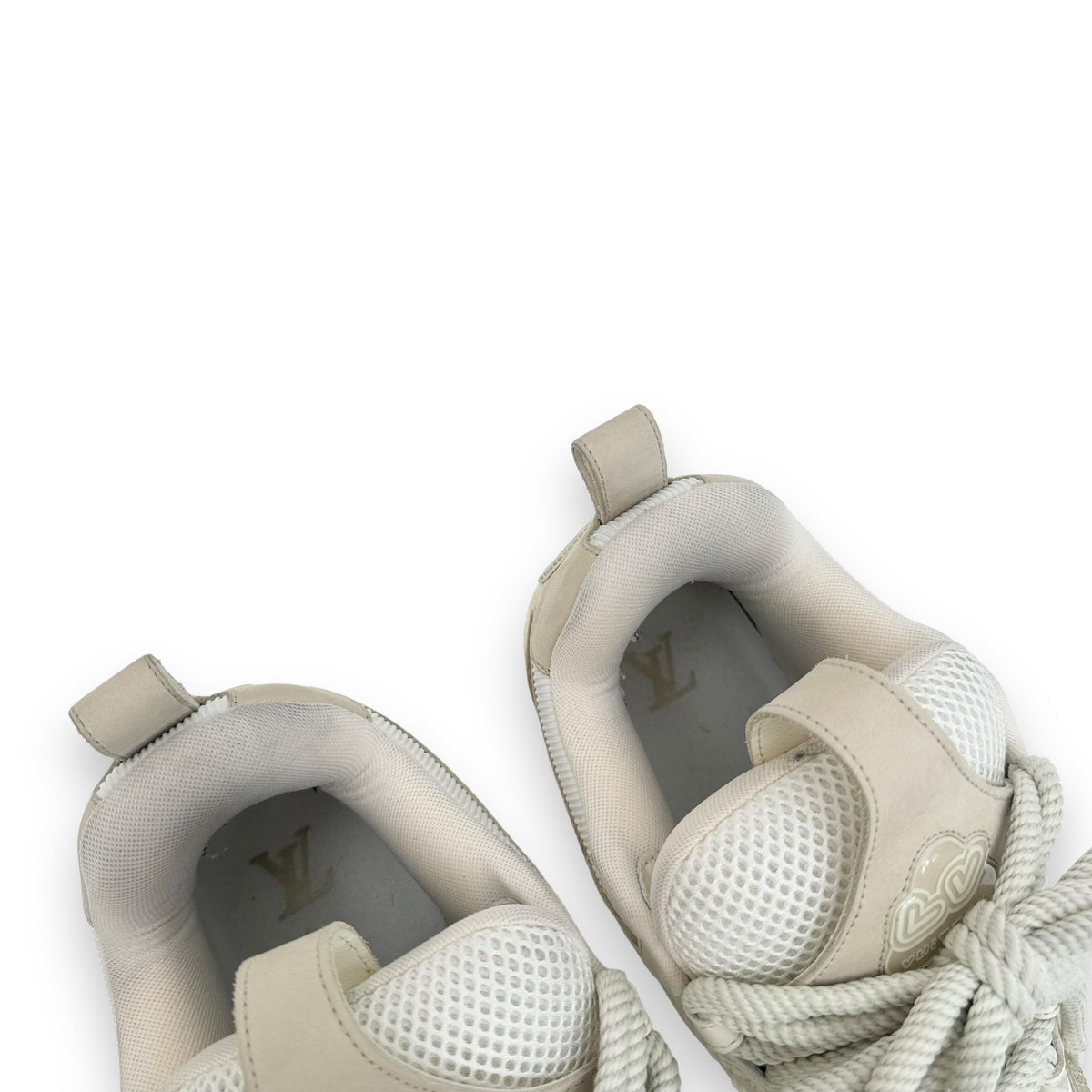 LOUIS VUITTON LV SKATE SNEAKER BEIGE / WHITE UK6