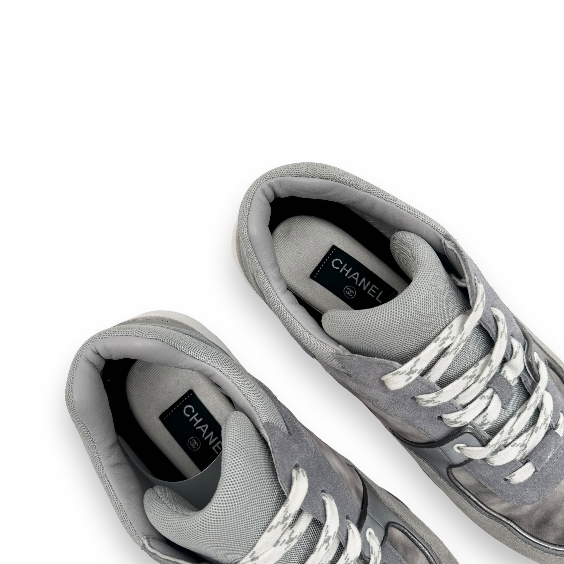 CHANEL CC LOW TOP SNEAKER GREY UK9