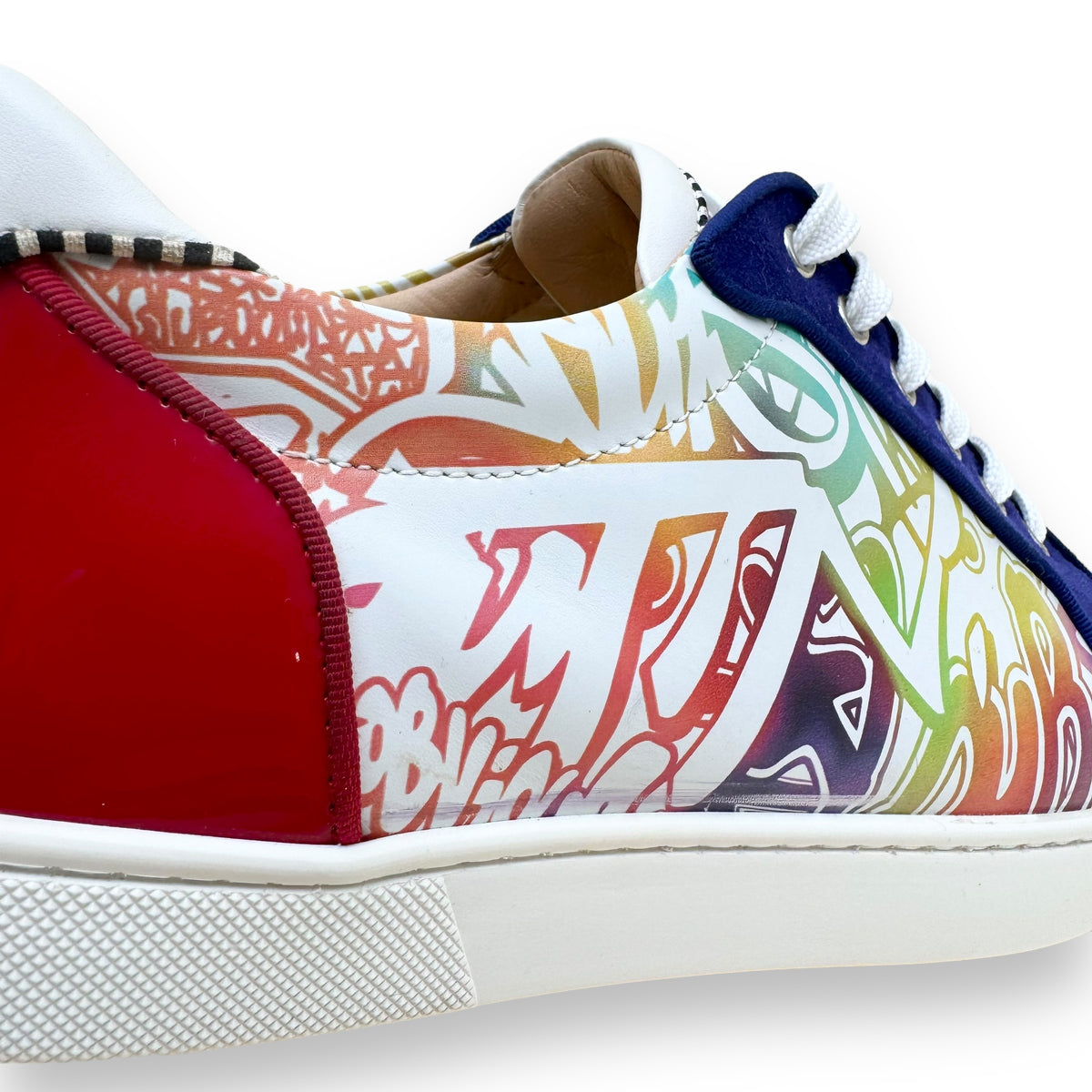 CHRISTIAN LOUBOUTIN SEAVASTE GRAFFITI LOW TOP SNEAKER UK9