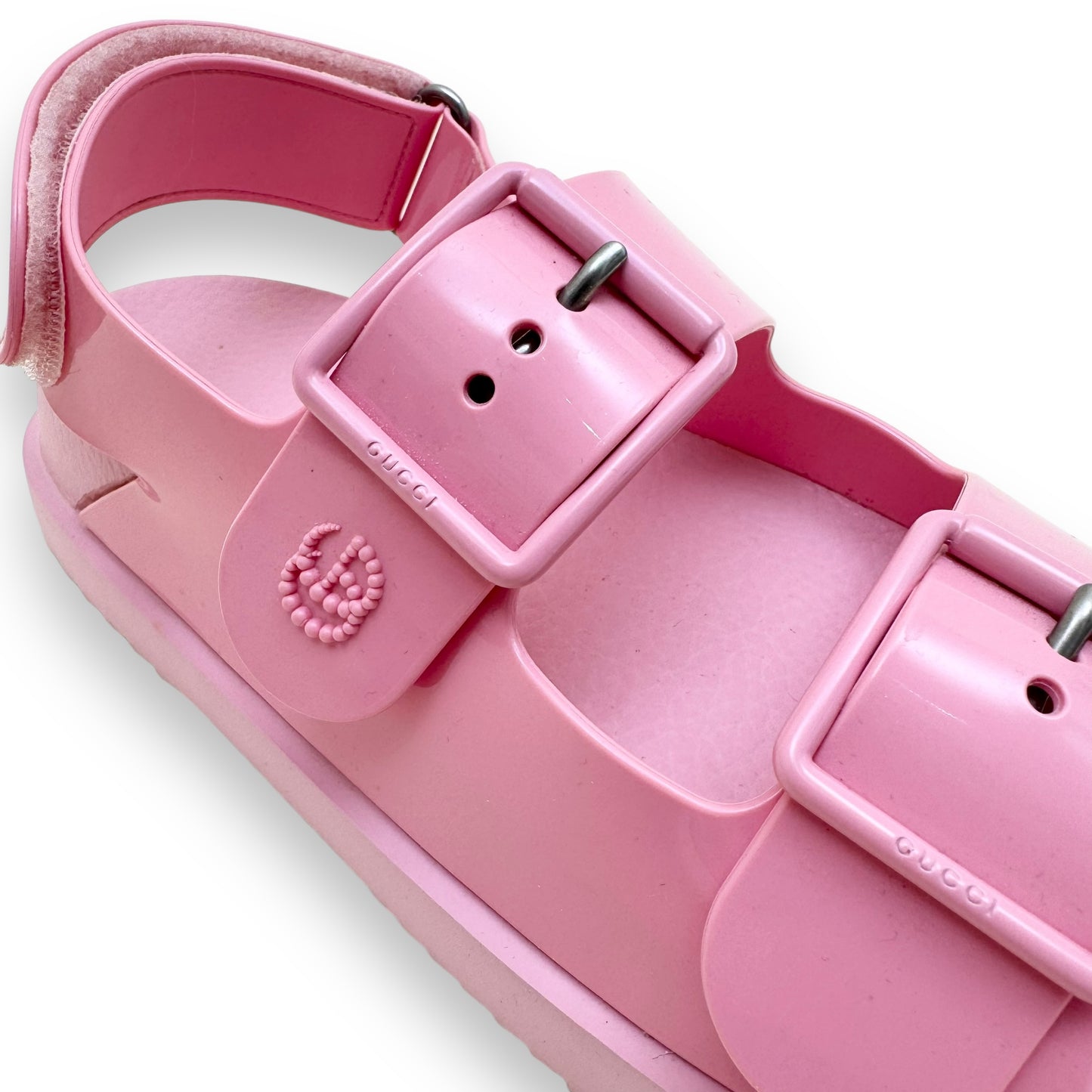 GUCCI LOGO-EMBOSSED RUBBER SANDALS PINK UK5