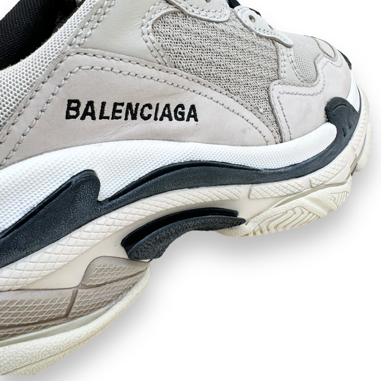 BALENCIAGA TRIPLE S SNEAKER BEIGE UK5