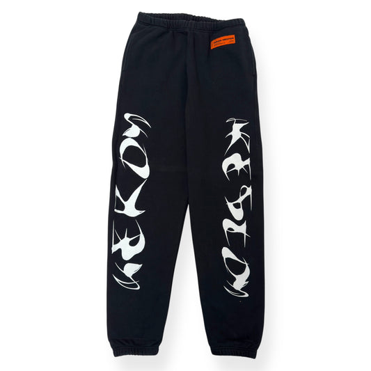 HERON PRESTON ABSTRACT LOGO SWEATPANTS BLACK / WHITE M