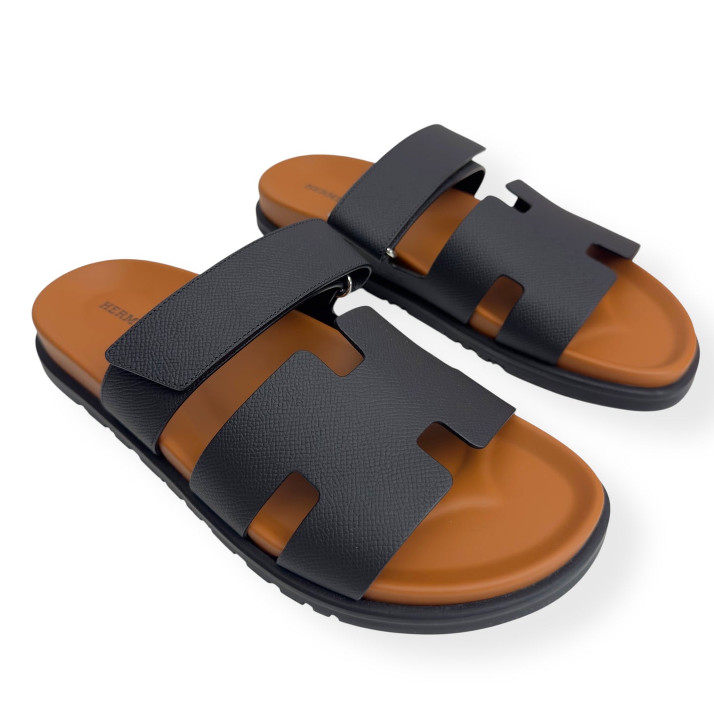 HERMÈS CHYPRE SANDALS NATUREL / BLACK 42 / UK8