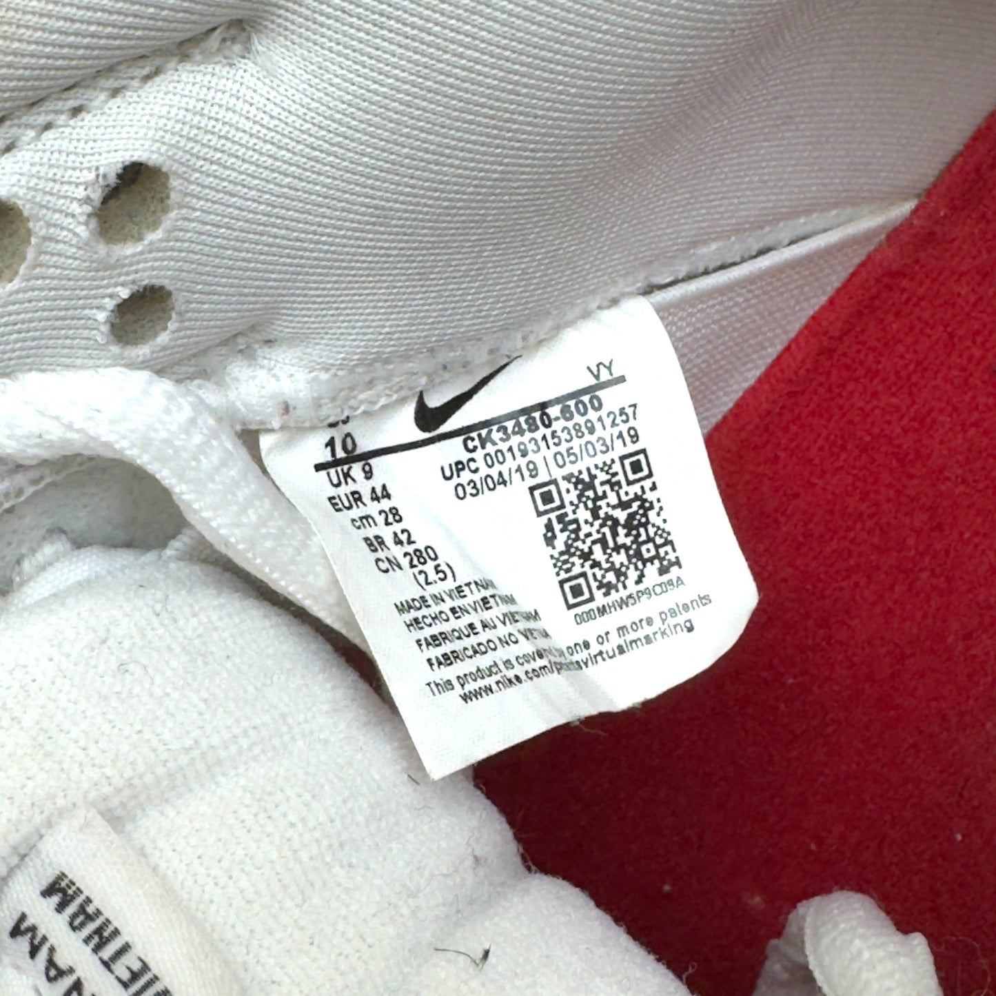 NIKE X SUPREME SB DUNK LOW TOP SNEAKER JEWEL SWOOSH UK9