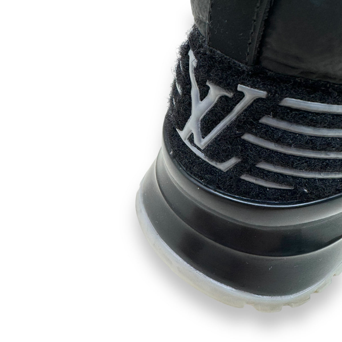 LOUIS VUITTON V.N.R TECHNICAL KNIT SNEAKER BLACK UK8.5