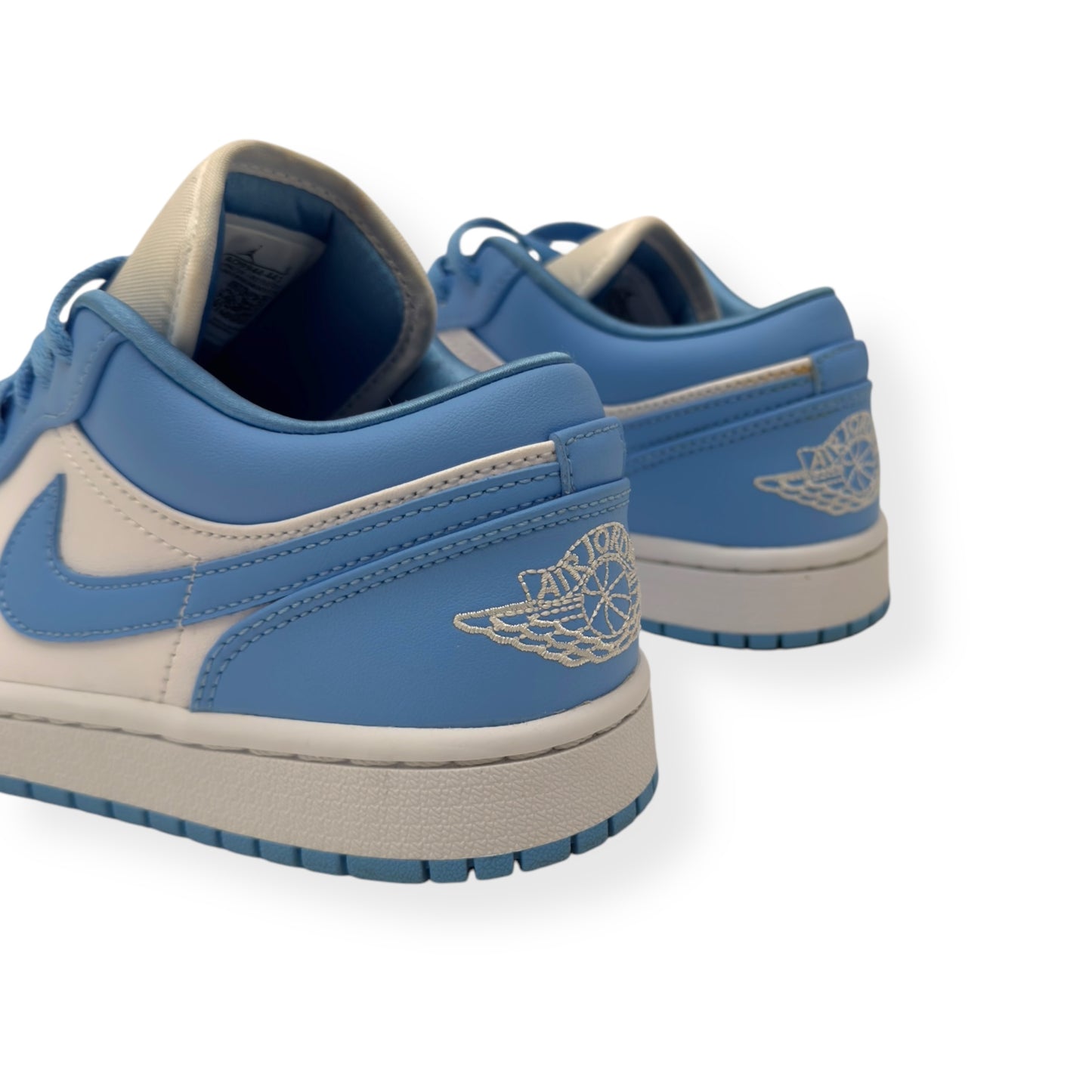 NIKE WOMENS JORDAN 1 LOW TOP SNEAKER UNC UK4.5