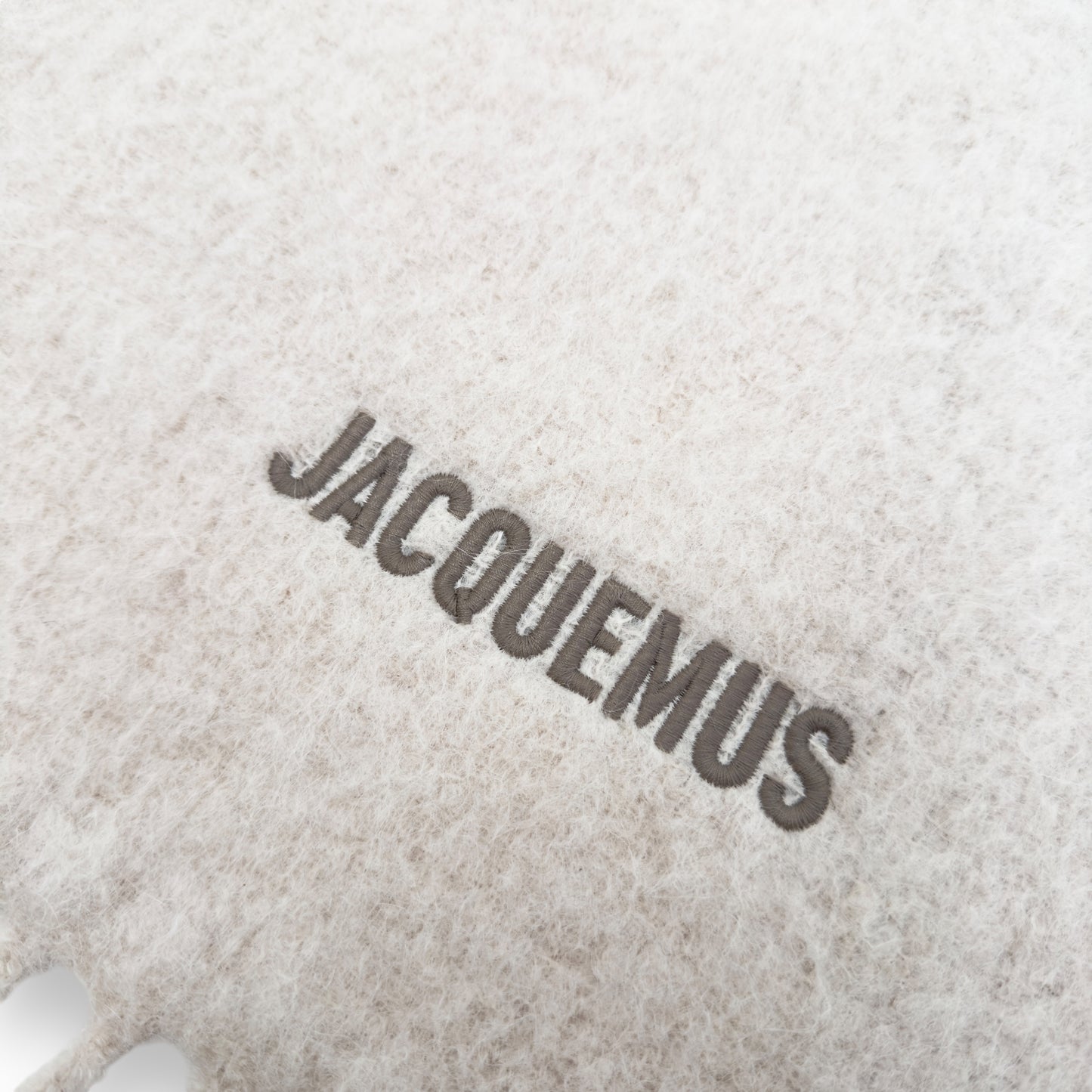 JACQUEMUS L'ÉCHARPE MOISSON ALPACA-BLEND SCARF CREAM / BROWN O/S