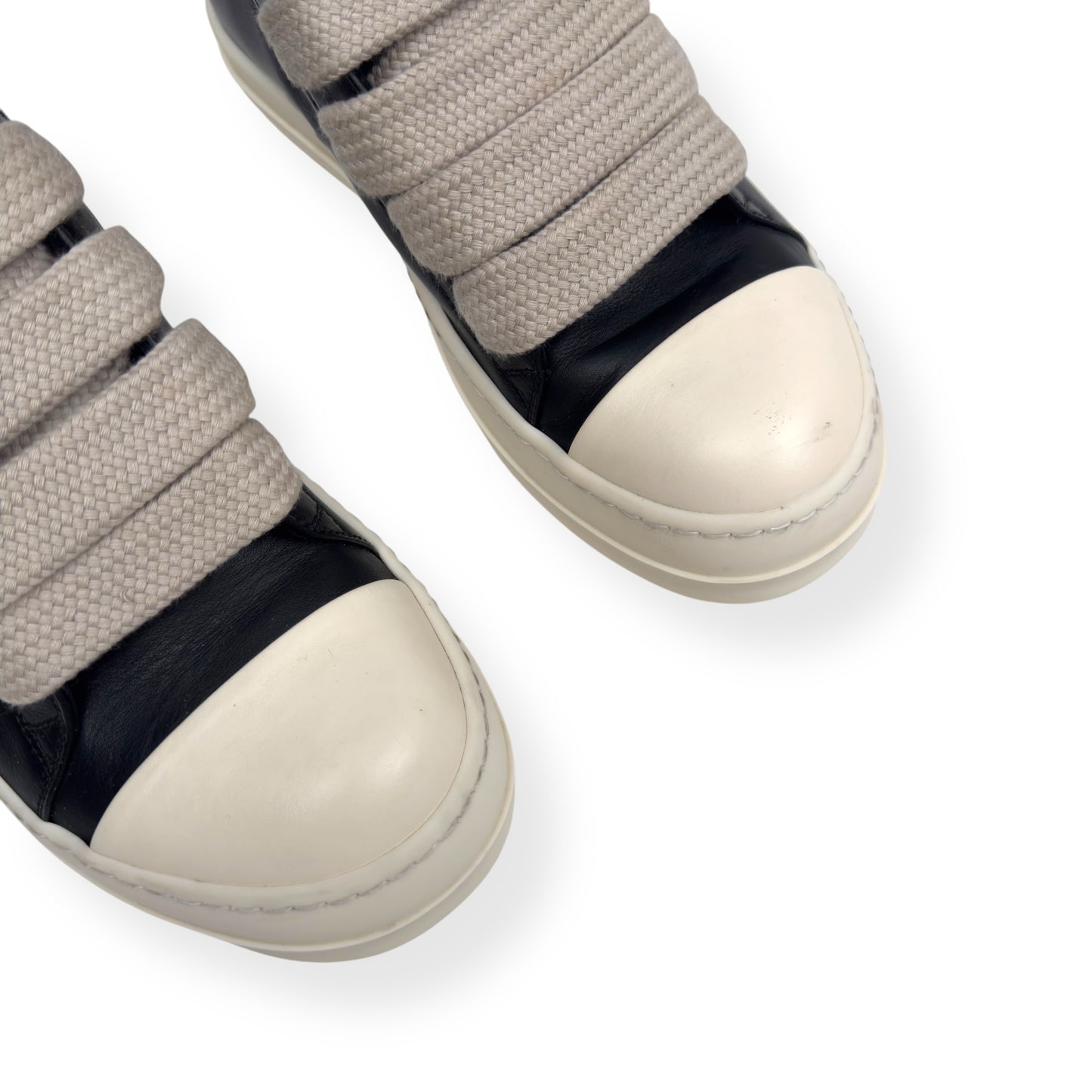 RICK OWENS JUMBO LACE LEATHER SNEAKER BLACK / MILK 41.5 / UK7.5