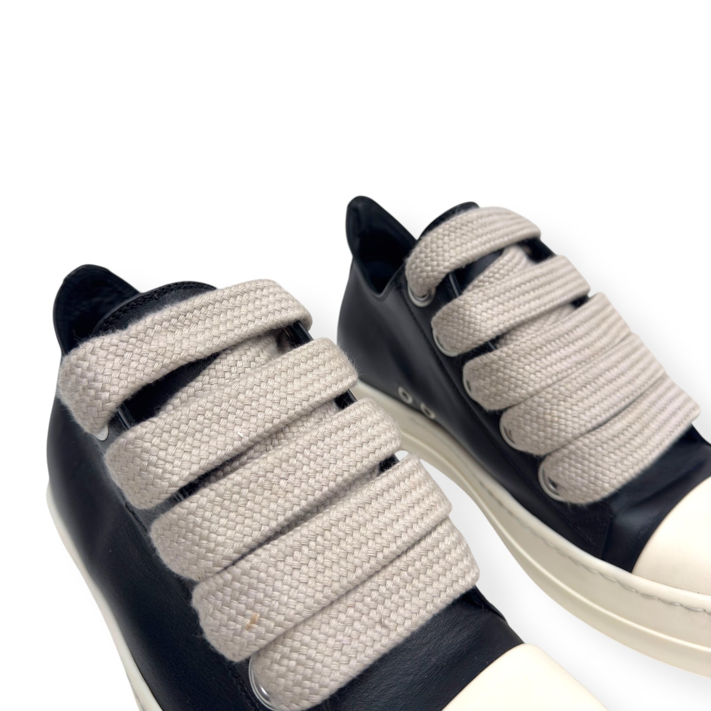 RICK OWENS JUMBO LACE LEATHER SNEAKER BLACK / MILK 41.5 / UK7.5