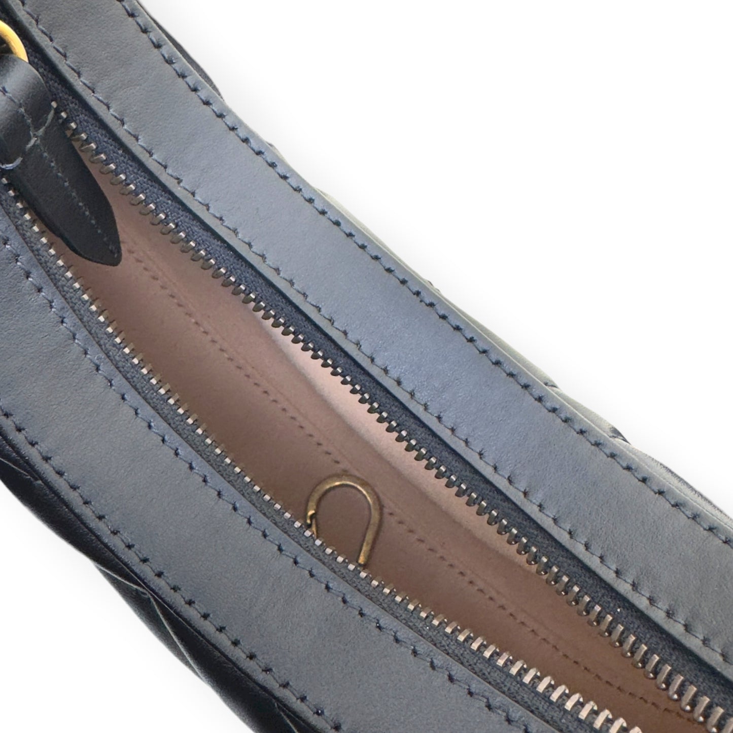 GUCCI CHEVRON LEATHER GG MARMONT HALF-MOON BAG BLACK MINI