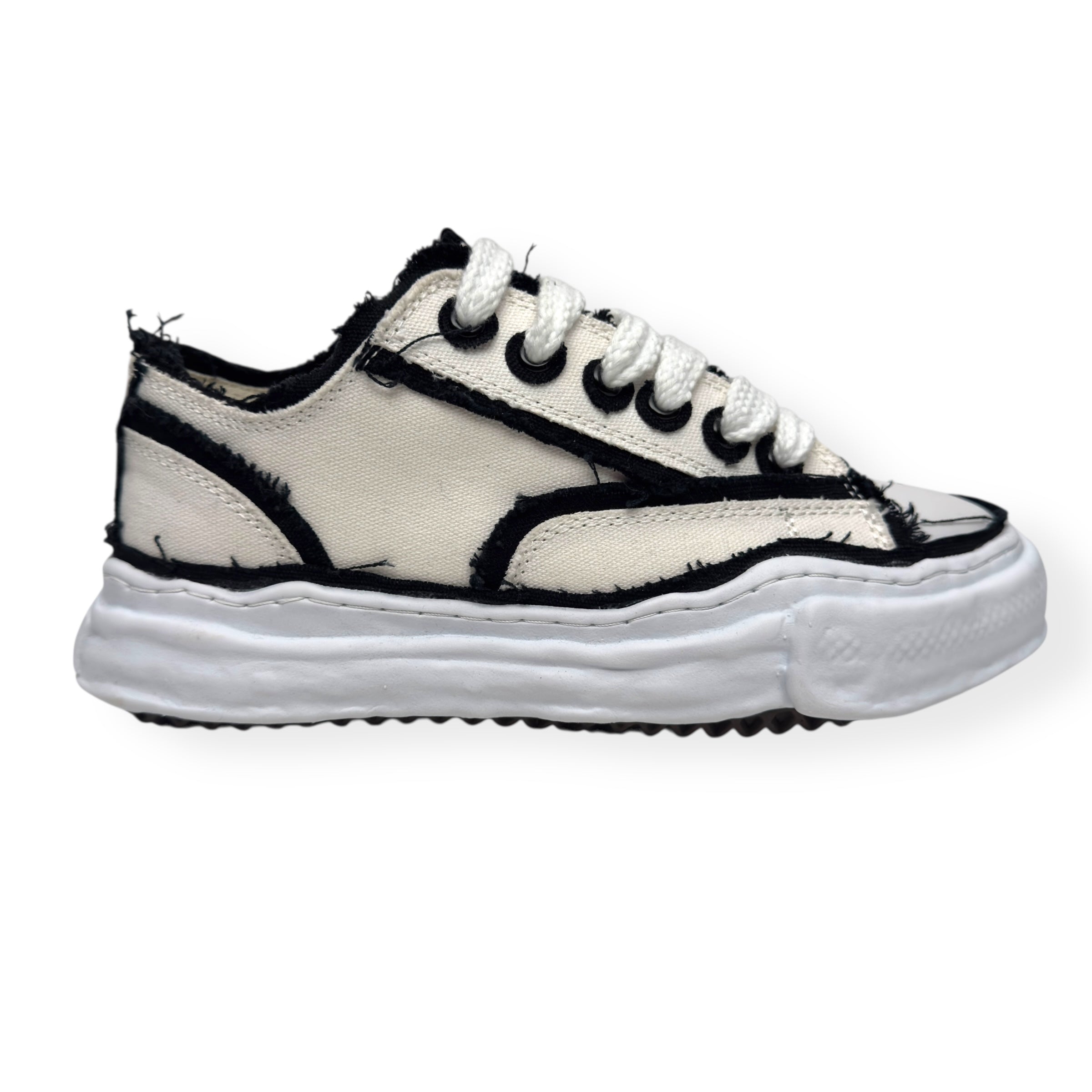 MAISON MIHARA YASUHIRO PETERSON OG DISTRESSED CANVAS SNEAKER WHITE / BLACK UK6