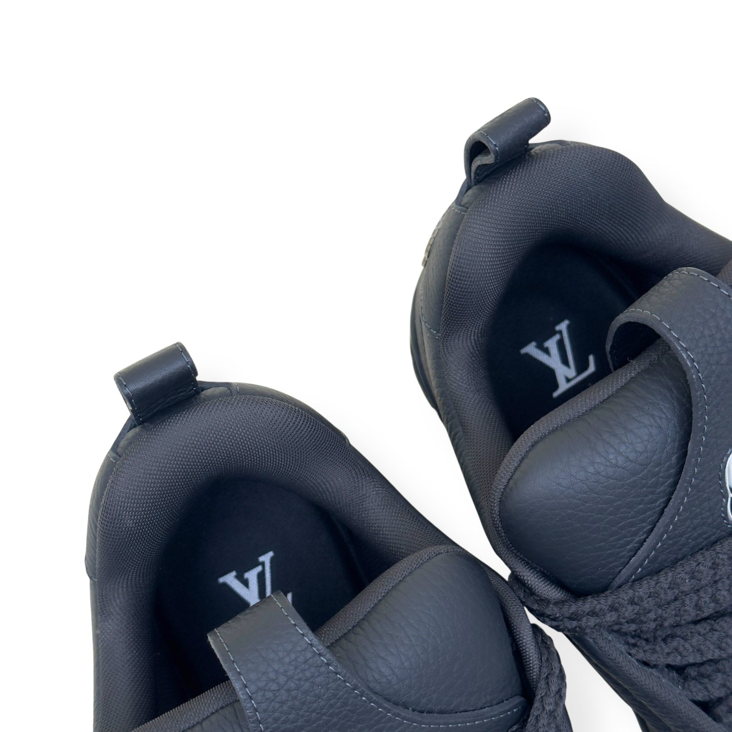 LOUIS VUITTON LV SKATE SNEAKER BLACK UK8.5