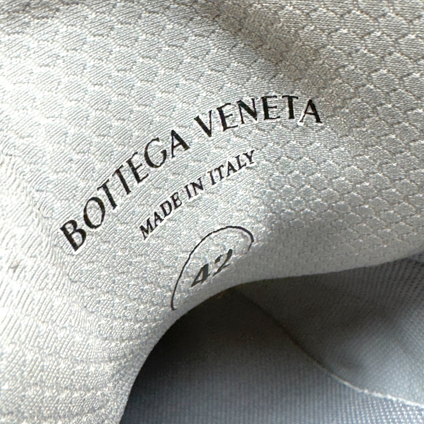 BOTTEGA VENETA TECHNICAL MESH ORBIT SNEAKER SILVER / WHITE 42 / UK8