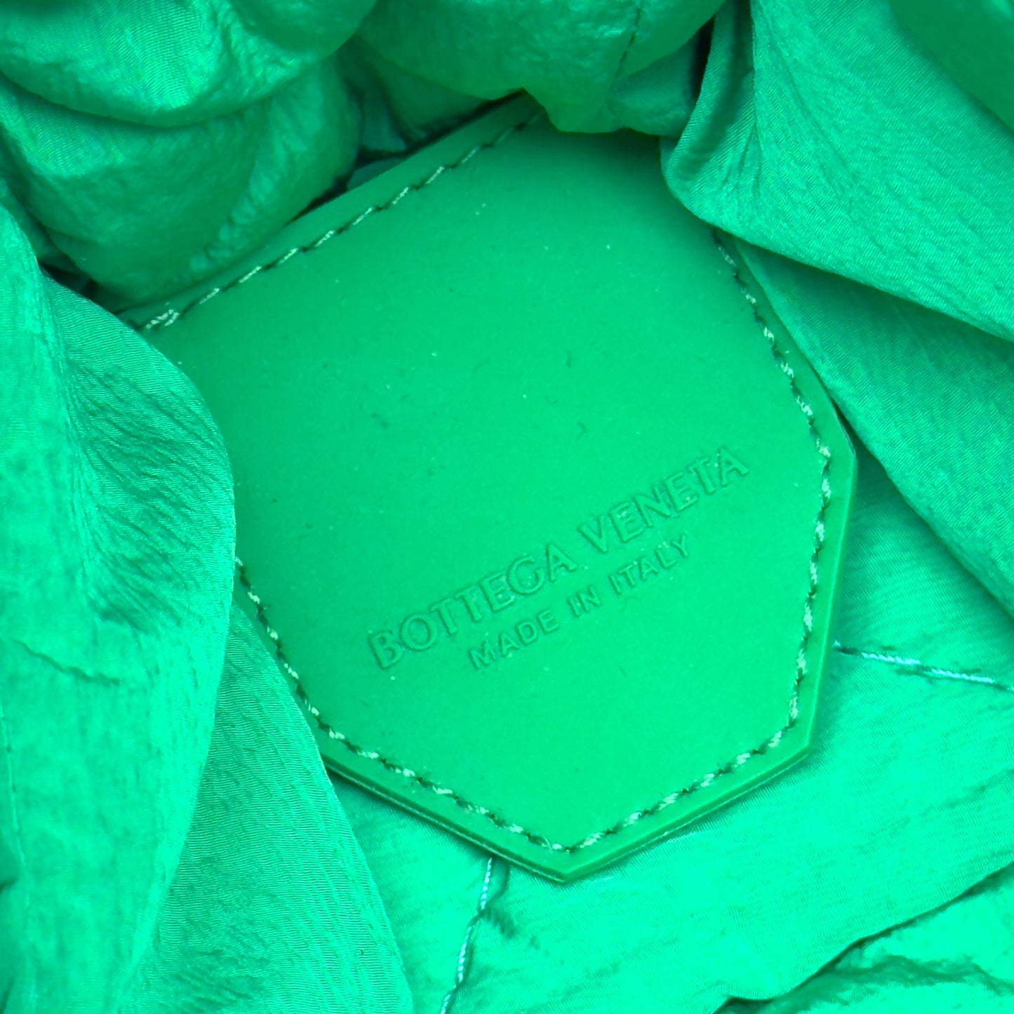 BOTTEGA VENETA PADDED CASSETTE BAG GREEN S