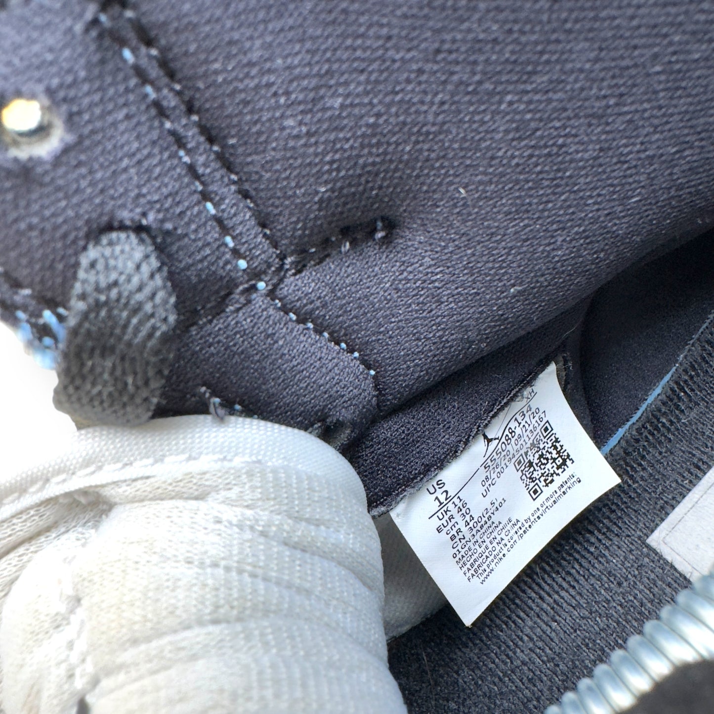 NIKE AIR JORDAN 1 RETRO HIGH SNEAKER UNIVERSITY BLUE UK11