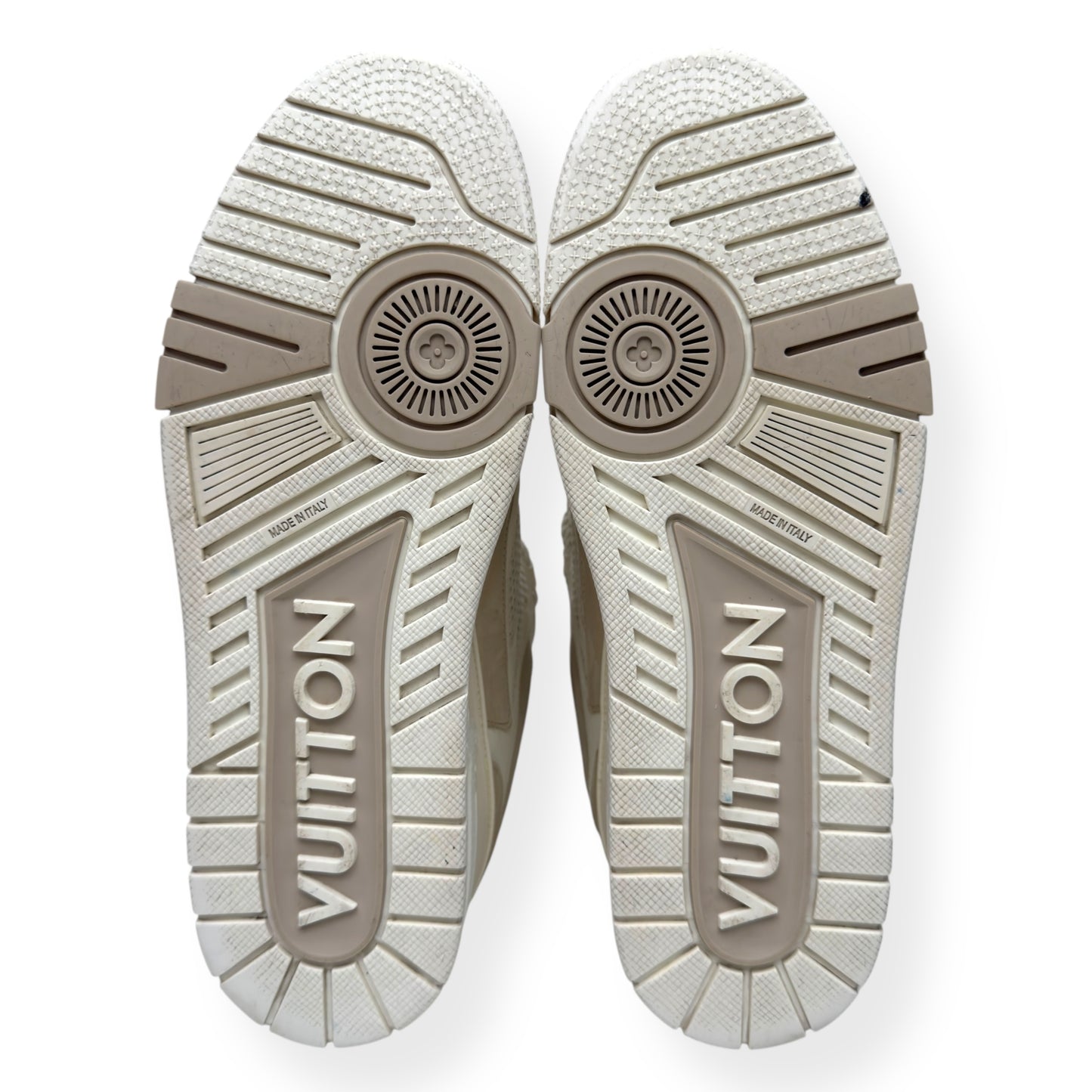 LOUIS VUITTON LV SKATE SNEAKER LUXURY BEIGE UK8.5