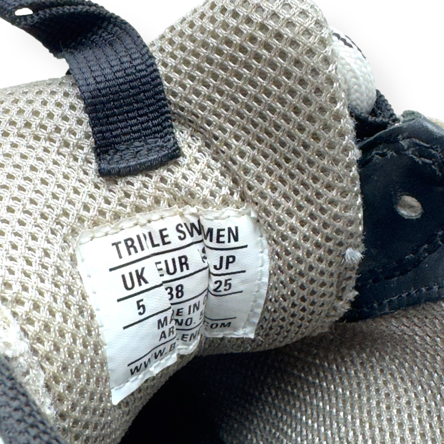 BALENCIAGA TRIPLE S SNEAKER BEIGE UK5