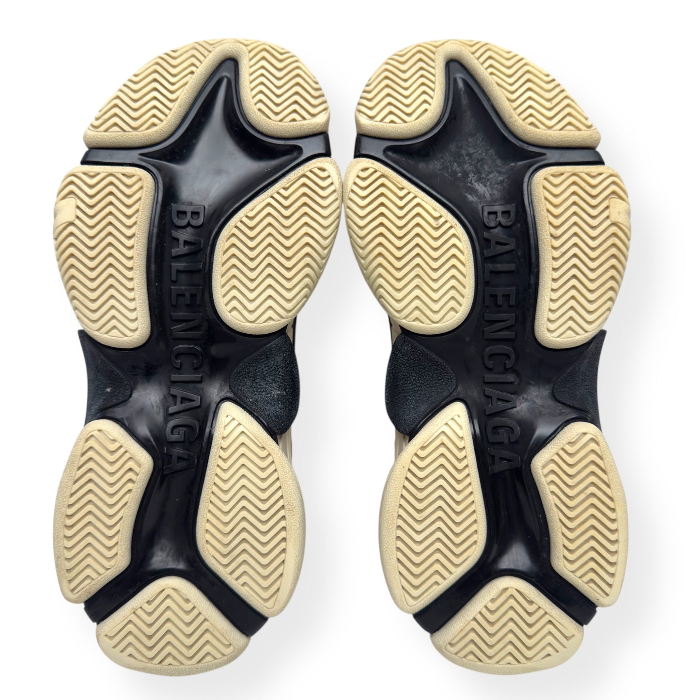 BALENCIAGA TRIPLE S SNEAKER BEIGE UK5