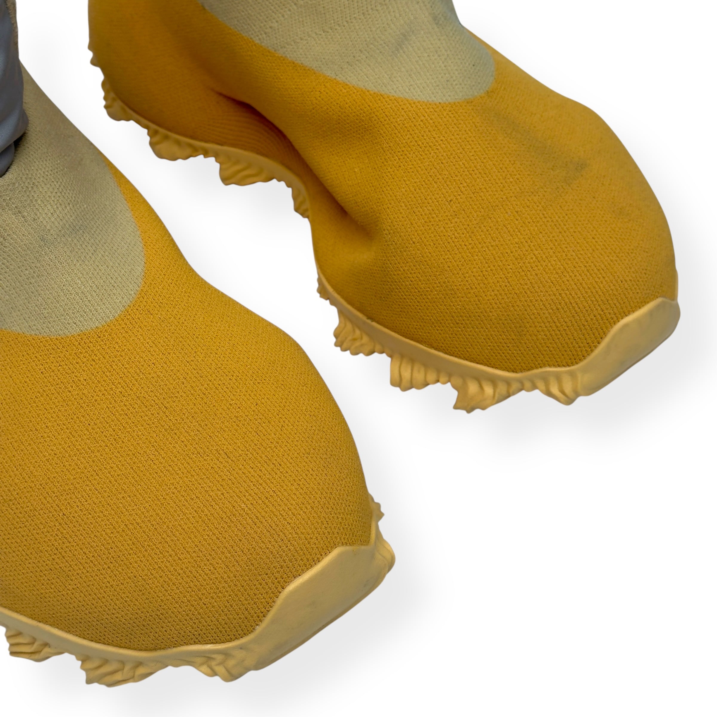 YEEZY KNIT RNR BOOTS SULFAR UK8.5