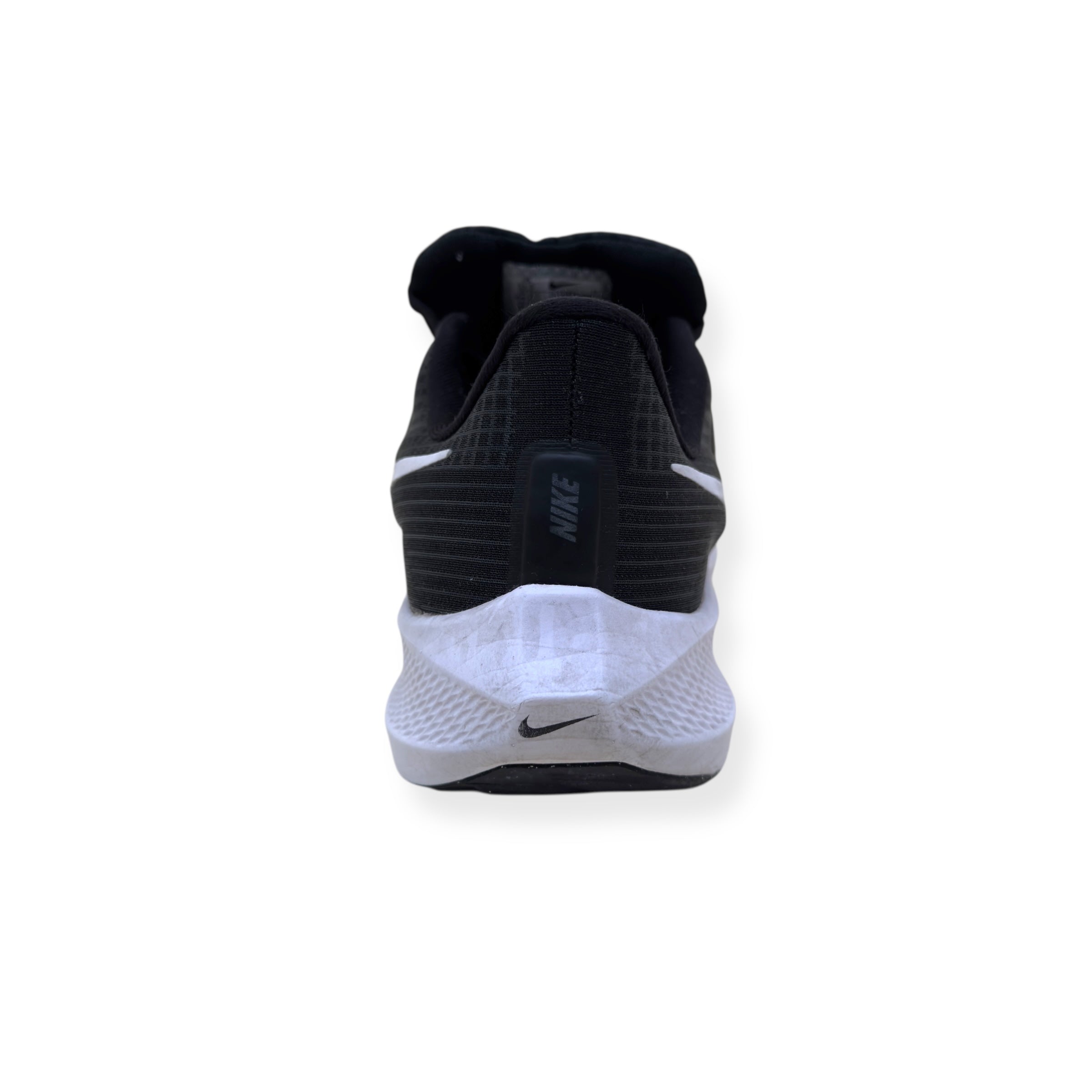 NIKE AIR ZOOM PEGASUS 39 RUNNING SHOE BLACK / WHITE UK10.5