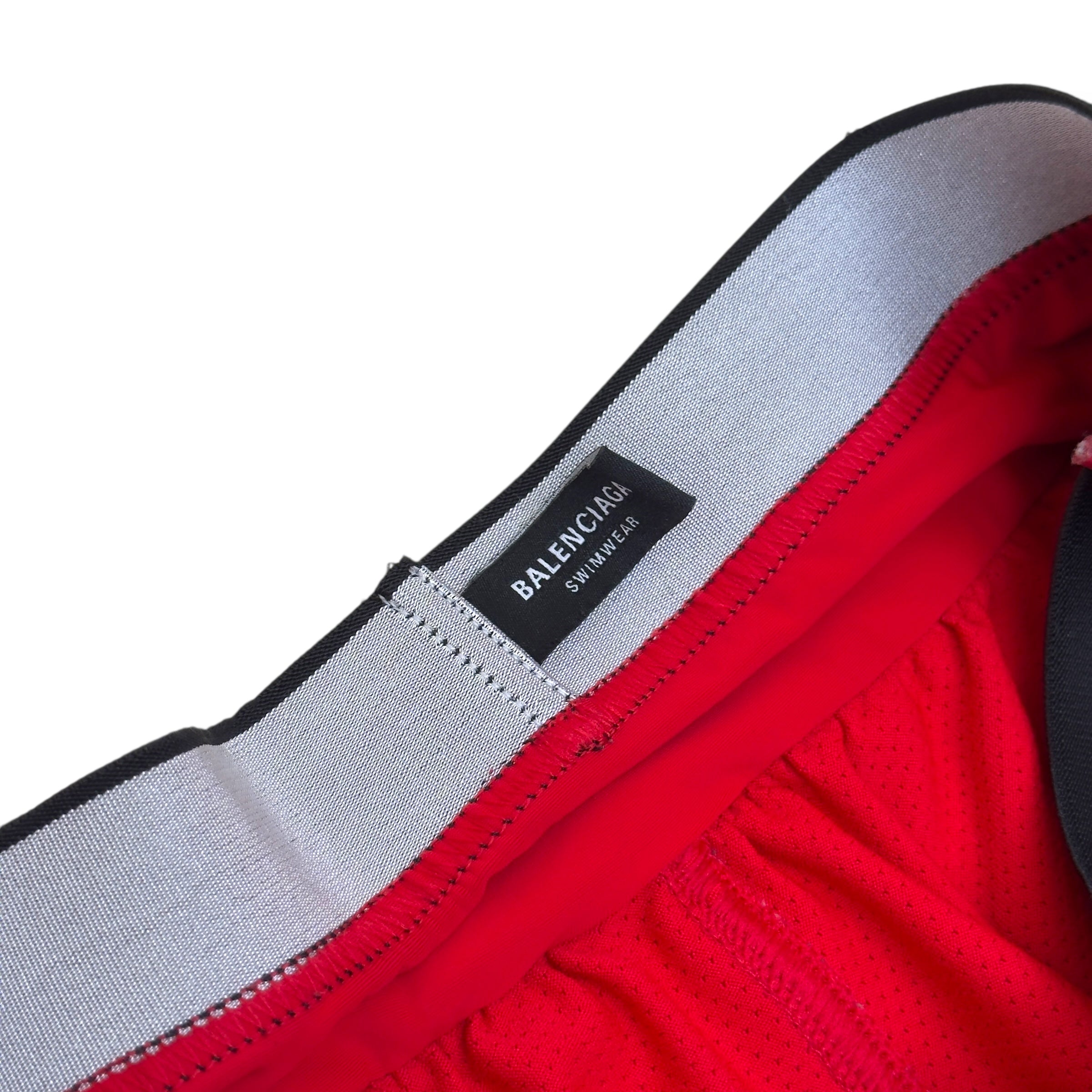BALENCIAGA TECHNICAL-MESH JERSEY SWIM SHORTS RED / BLACK M
