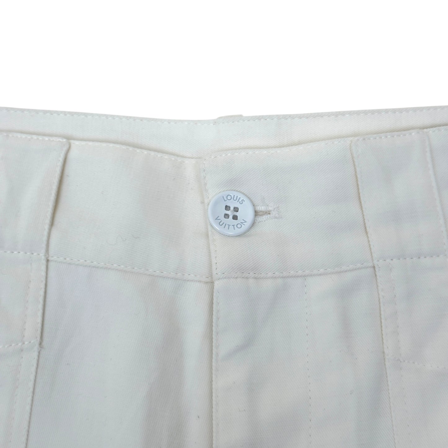 LOUIS VUITTON SOFT CARGO SHORTS LUXURY WHITE 44 / L