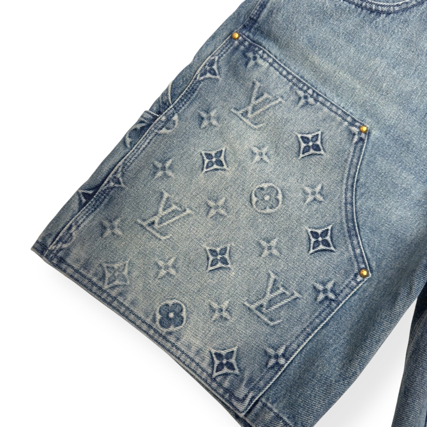 LOUIS VUITTON DENIM CARPENTER SHORTS BLUE W32”