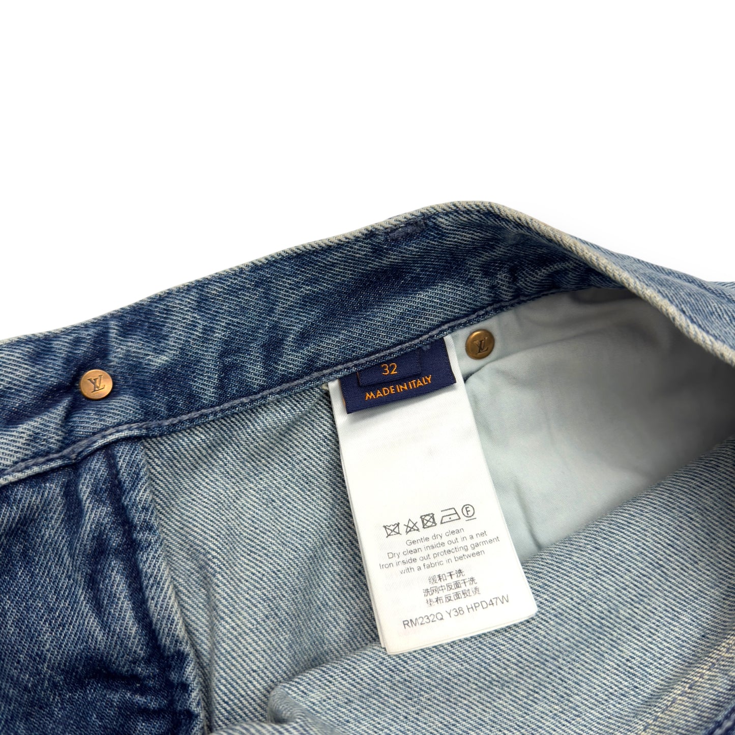LOUIS VUITTON DENIM CARPENTER SHORTS BLUE W32”
