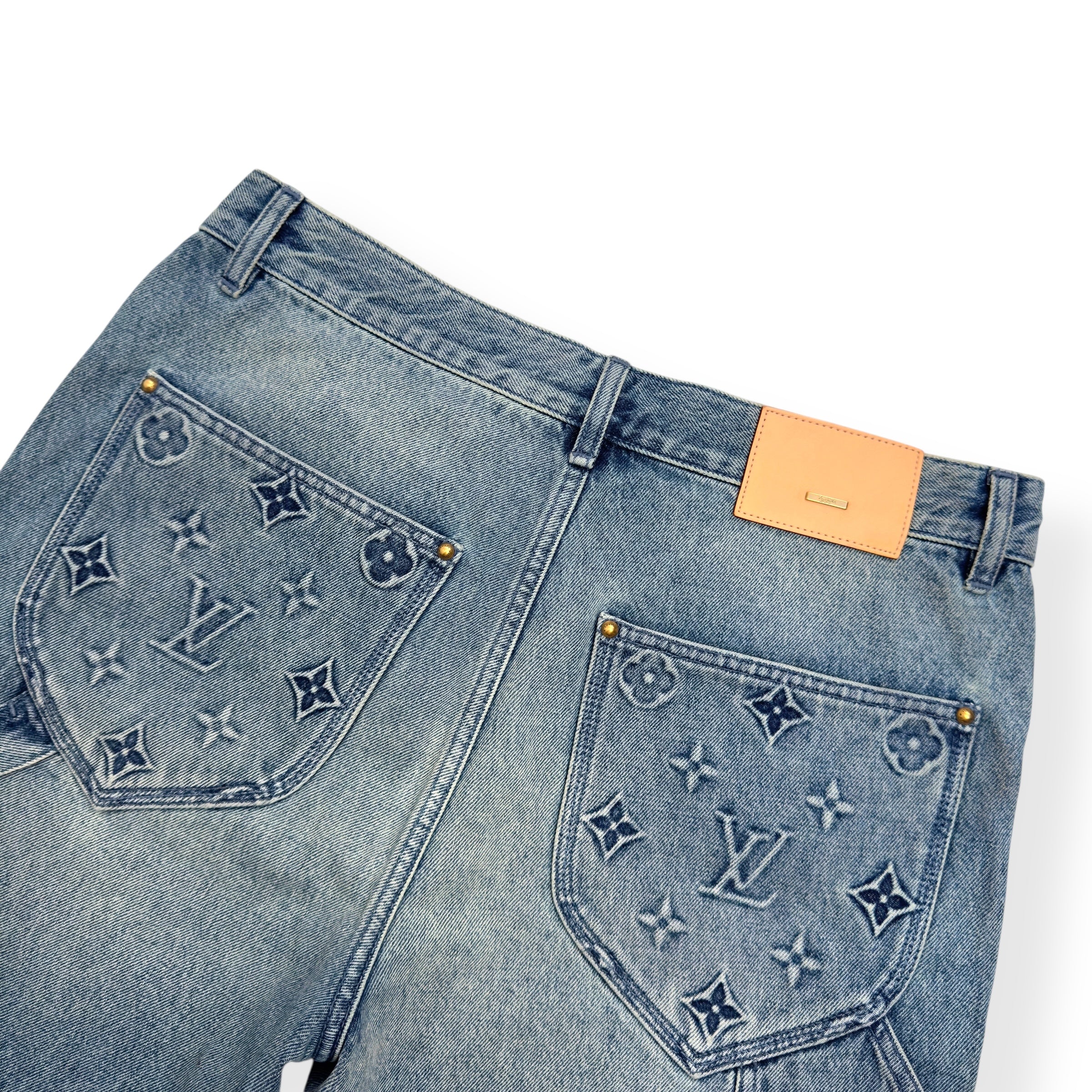 LOUIS VUITTON DENIM CARPENTER SHORTS BLUE W32”