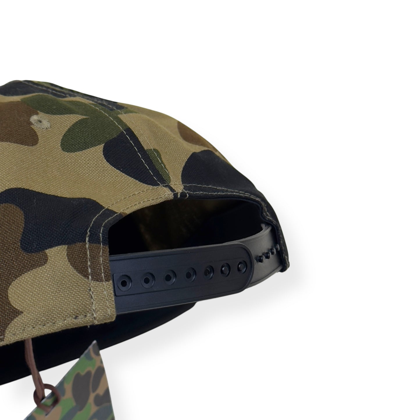 A BATHING APE 1ST CAMO SHARK MESH CAP CAMO GREEN