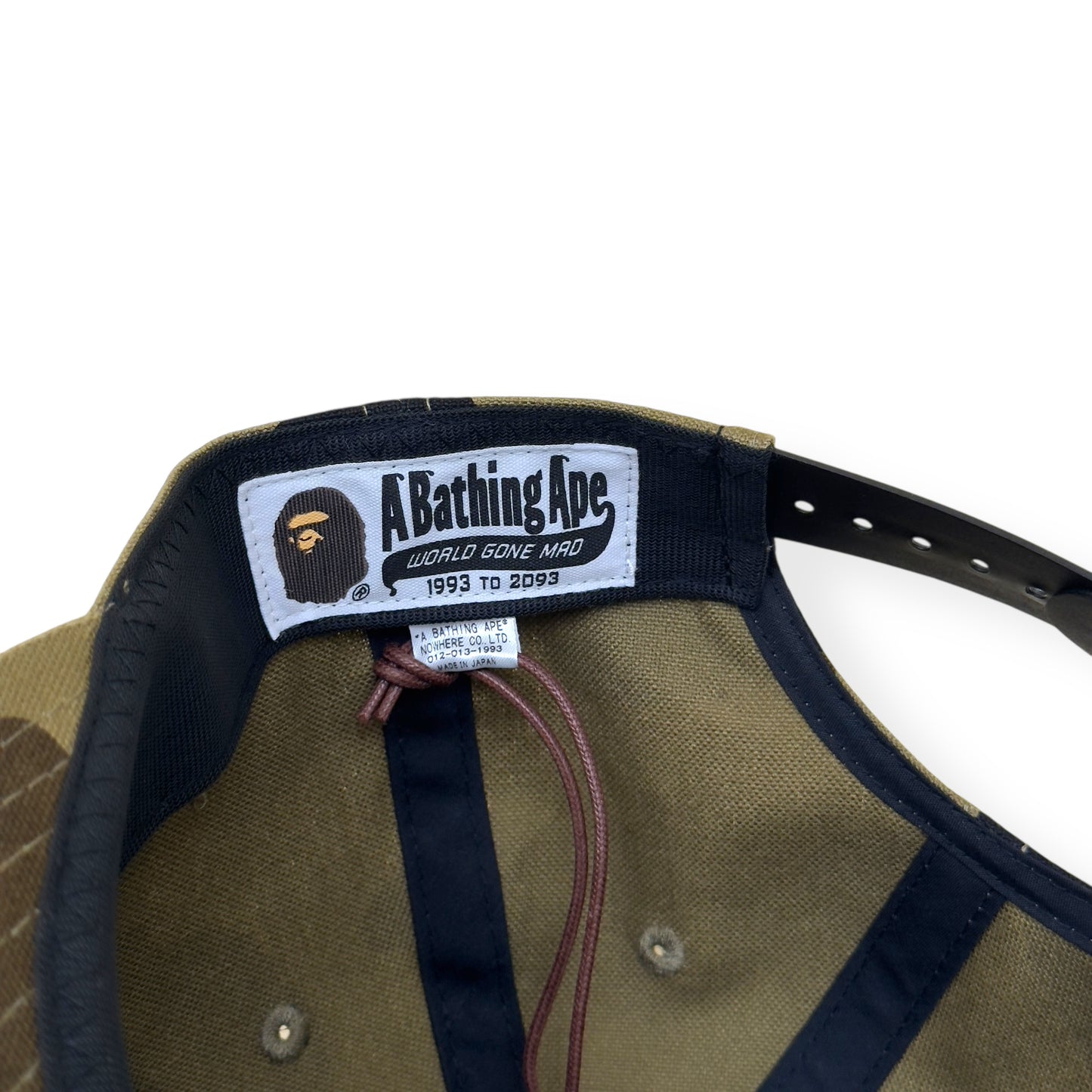 A BATHING APE 1ST CAMO SHARK MESH CAP CAMO GREEN